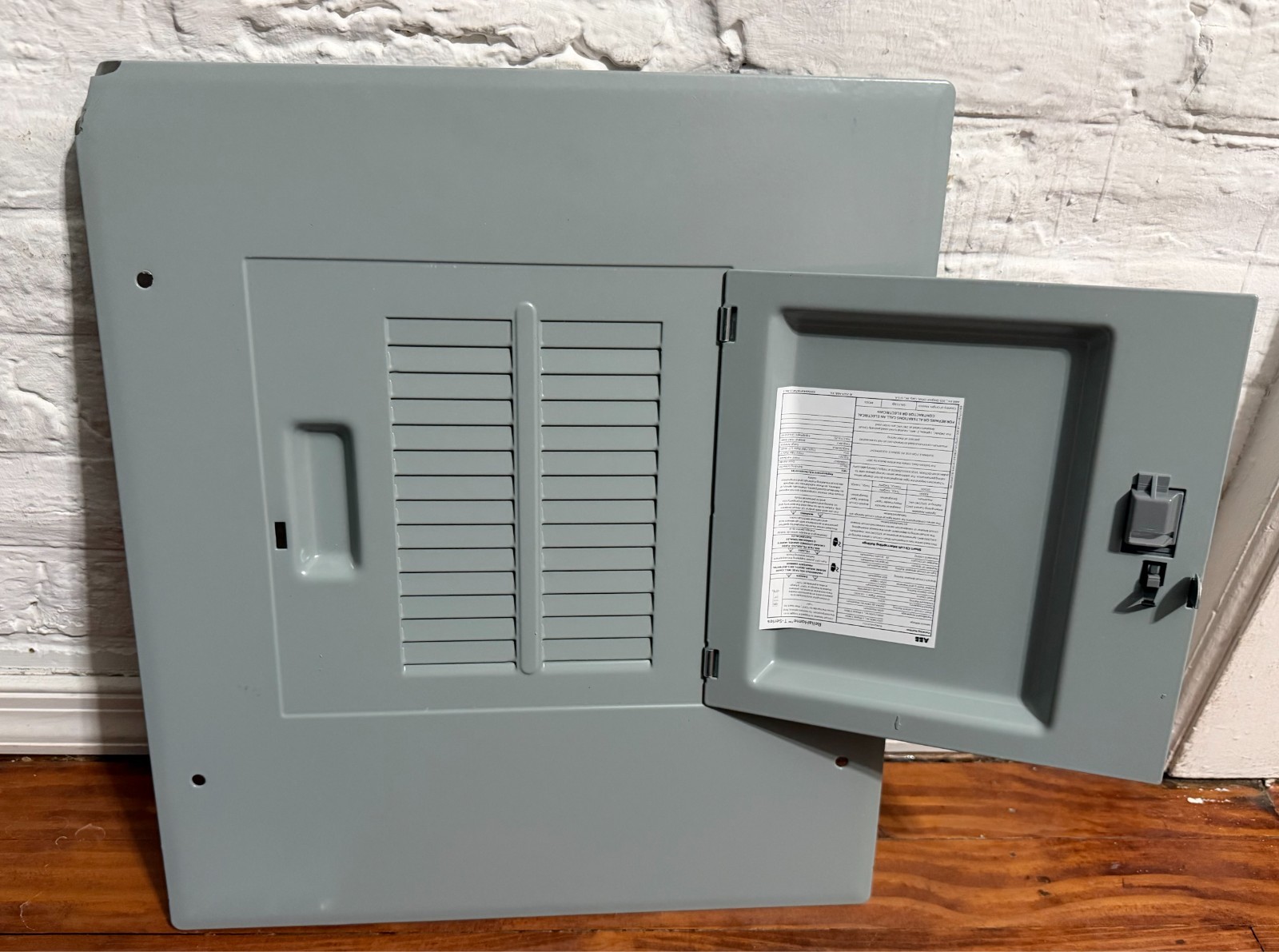 ABB TLMQ1412CCU 125A 14-Space 28-Circuit Indoor Main Lug Load Center (PLS READ)