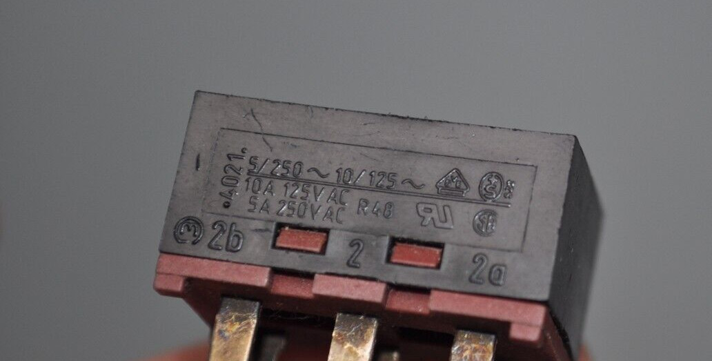 NOS AC 115V-220V 6 Terminal Voltage Selector Slide Switch – 4021