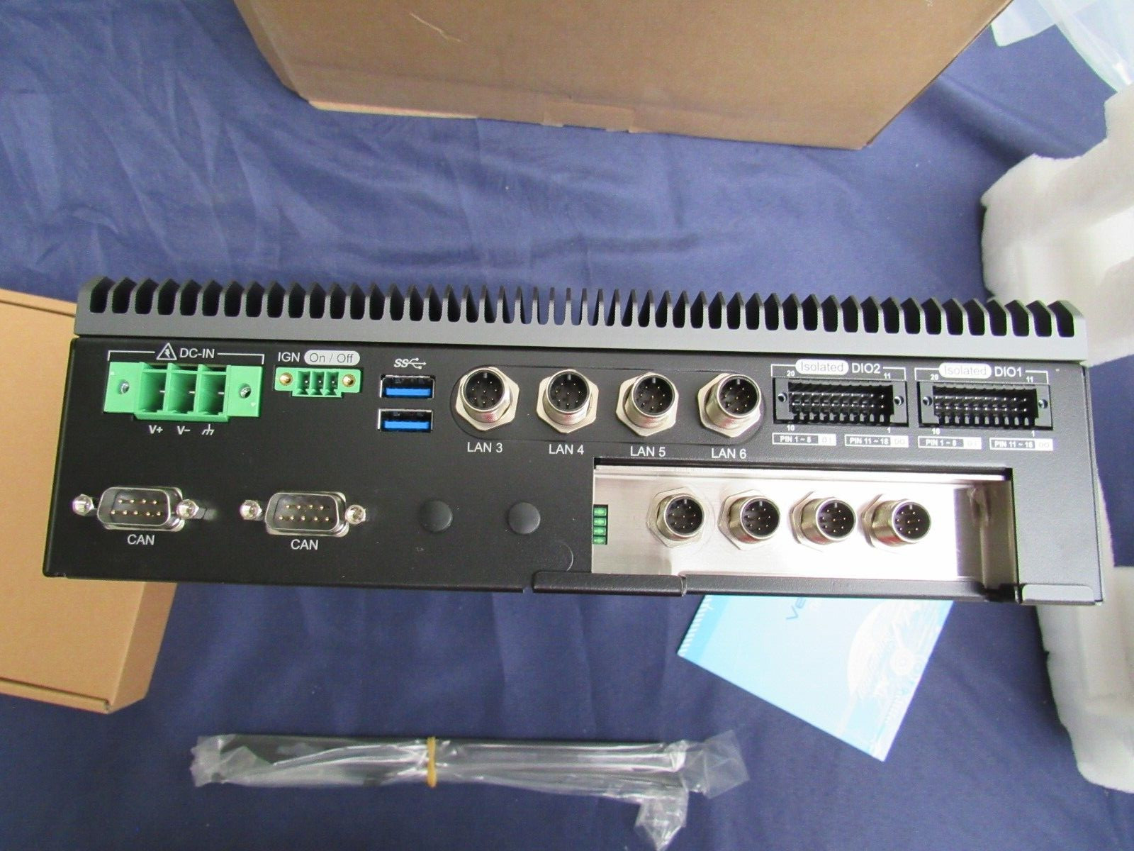 Vecow ECX-2210M-10700TEW32-PHA Core Processor – 16GB RAM, ESM-200,PE-3004M