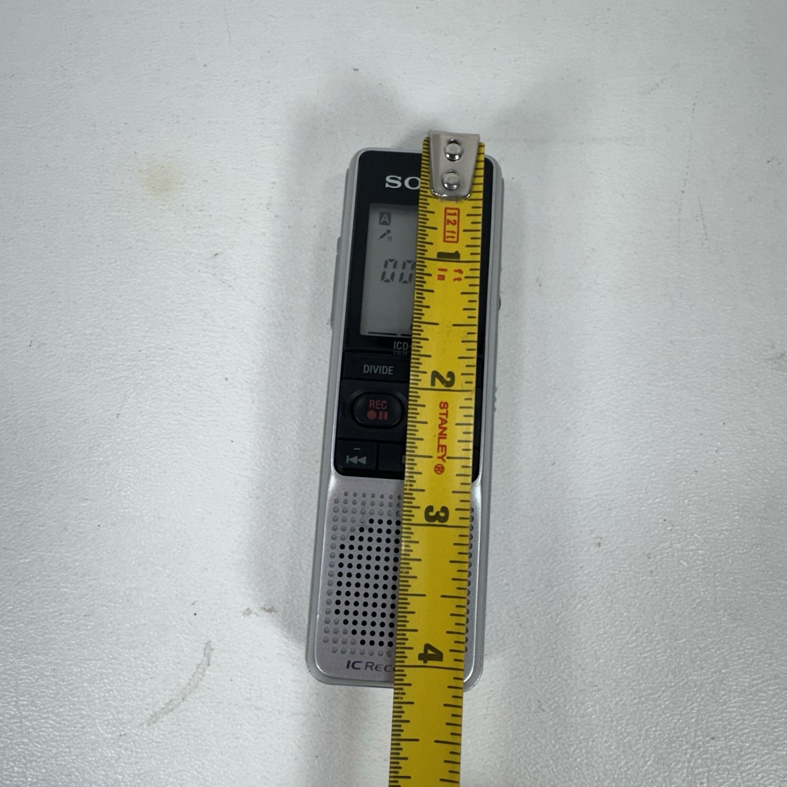 Sony ICD-P620 Digital Voice Recorder IC Recorder Handheld Dictaphone Silver