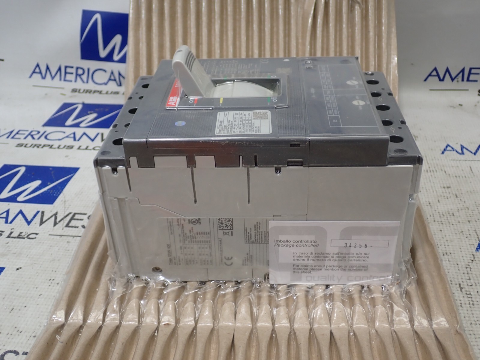 NEW ABB XT5NU340ABFF000XXX SACE TMAX XT5 N 400 3P 600V Circuit Breaker 35kA@480