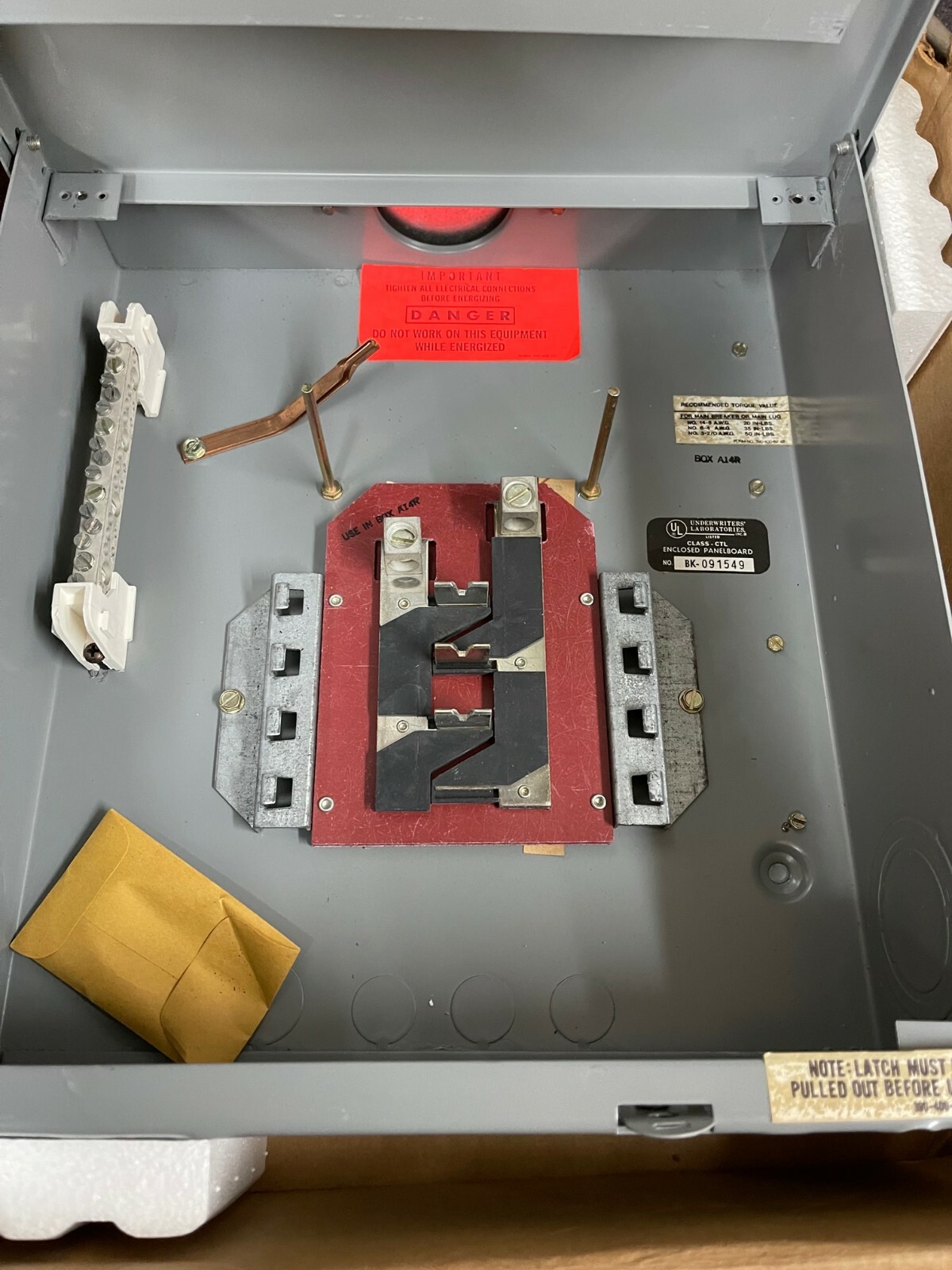 125A LOAD CENTER Circuit Breaker Panel Flush/Surface NEW SYLVANIA AL12(6-12)R