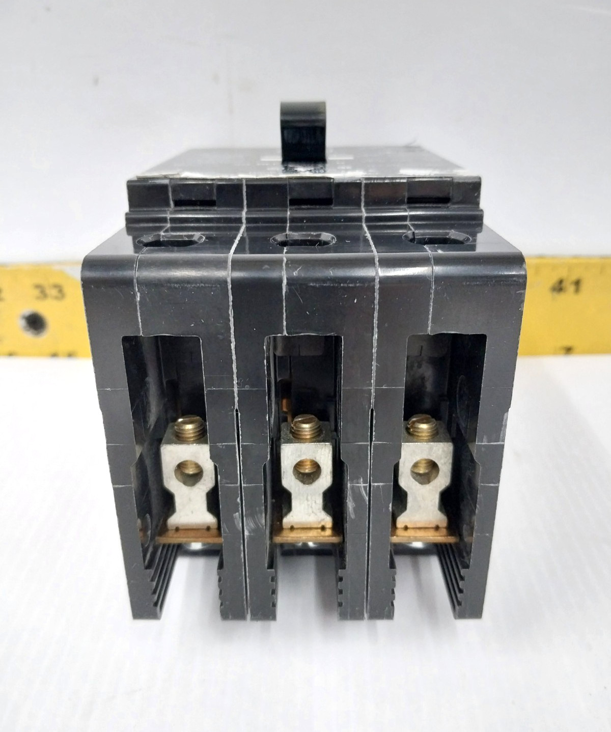 Square D 30 Amp Bolt-On Circuit Breaker 240 / 480Y/277 VAC 3 Pole EDB34030