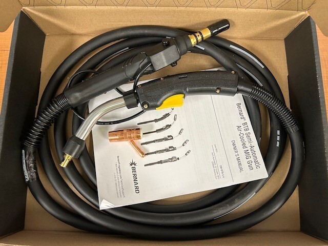 NEW****Bernard Q3015AE8HMC BTB Series MIG Gun 300A 15 FT. W/ Miller Power Pin