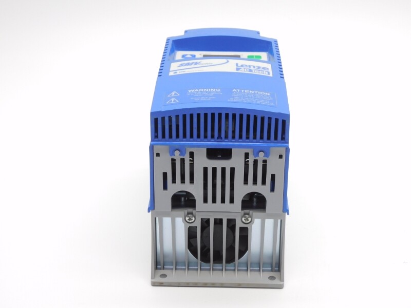 LENZE ESV222N04TXB 13469549 400/480V 6.1/5.4A NSNP