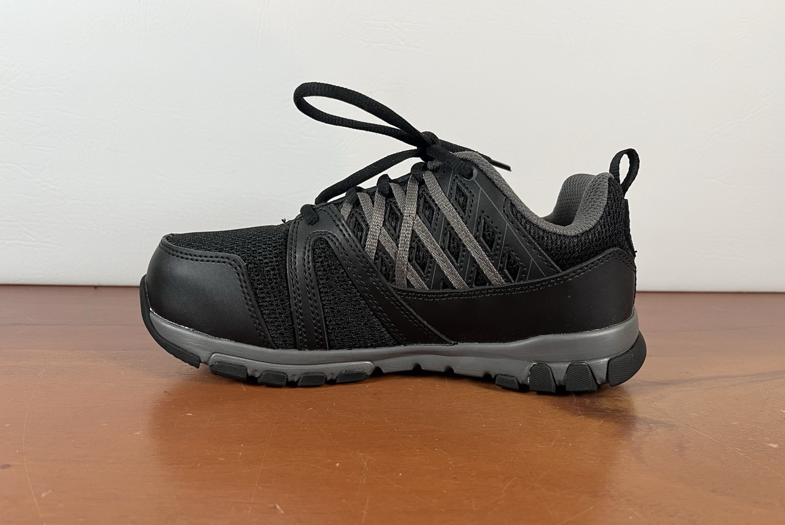 New Reebok Sublite Cushion Black Size 8 Women’s Athletic Comp Toe Work RB416