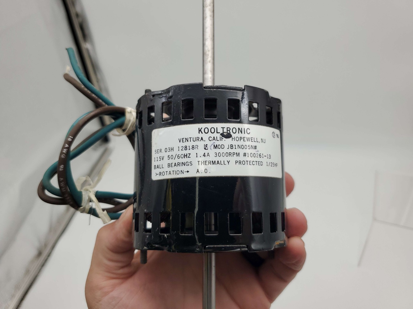 Kooltronic JB1N005N 1/25HP Motor 1.4A 115V 3000 RPM 2x 0.32″ D 3.82″ L Shaft