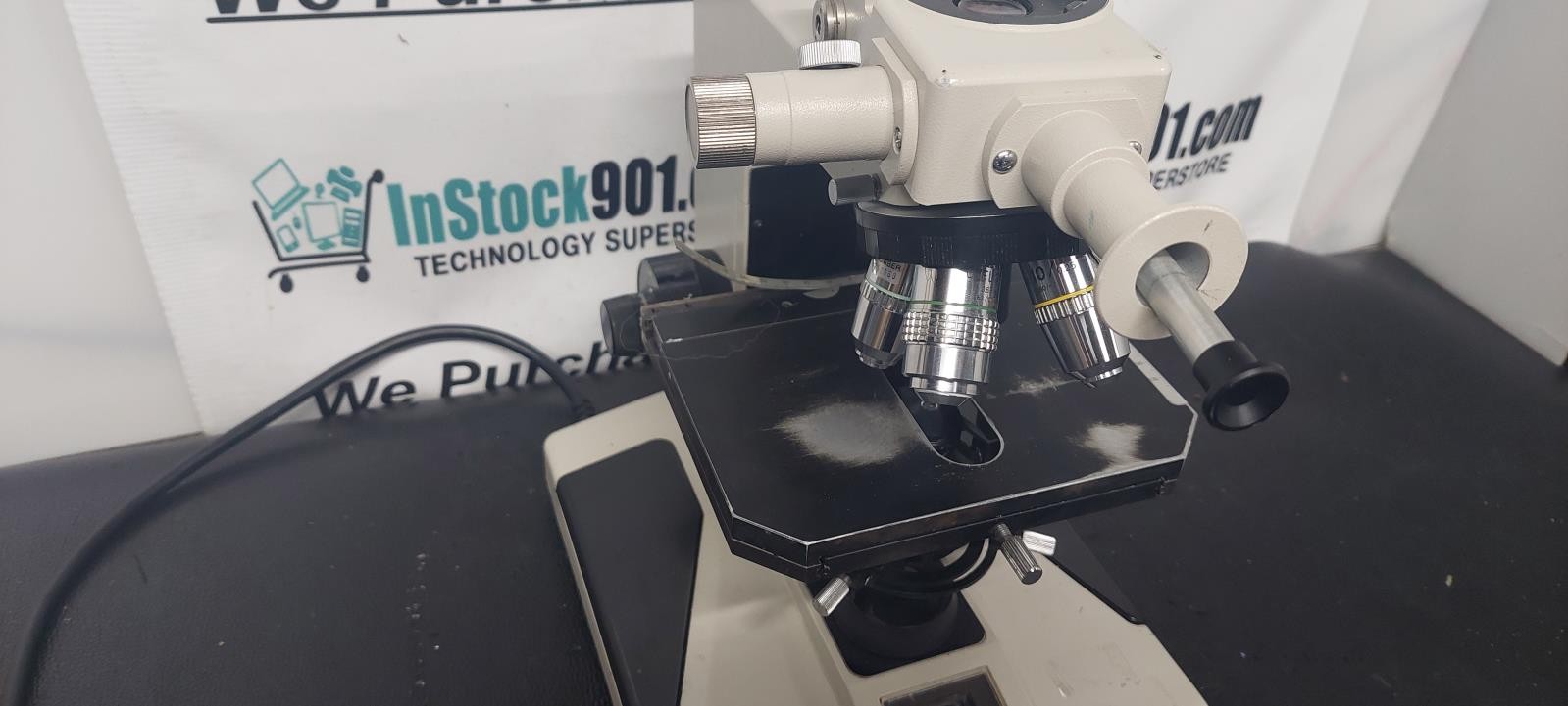 Nikon Optiphot Microscope w/ 6 Objectives