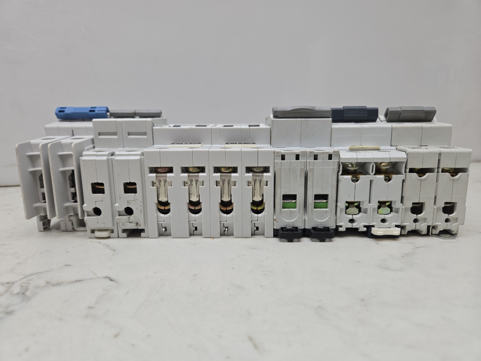 Mixed Lot of 10 2P 3P Pole Miniature Circuit Breaker Mix of 3 to 20 Amp See Pic