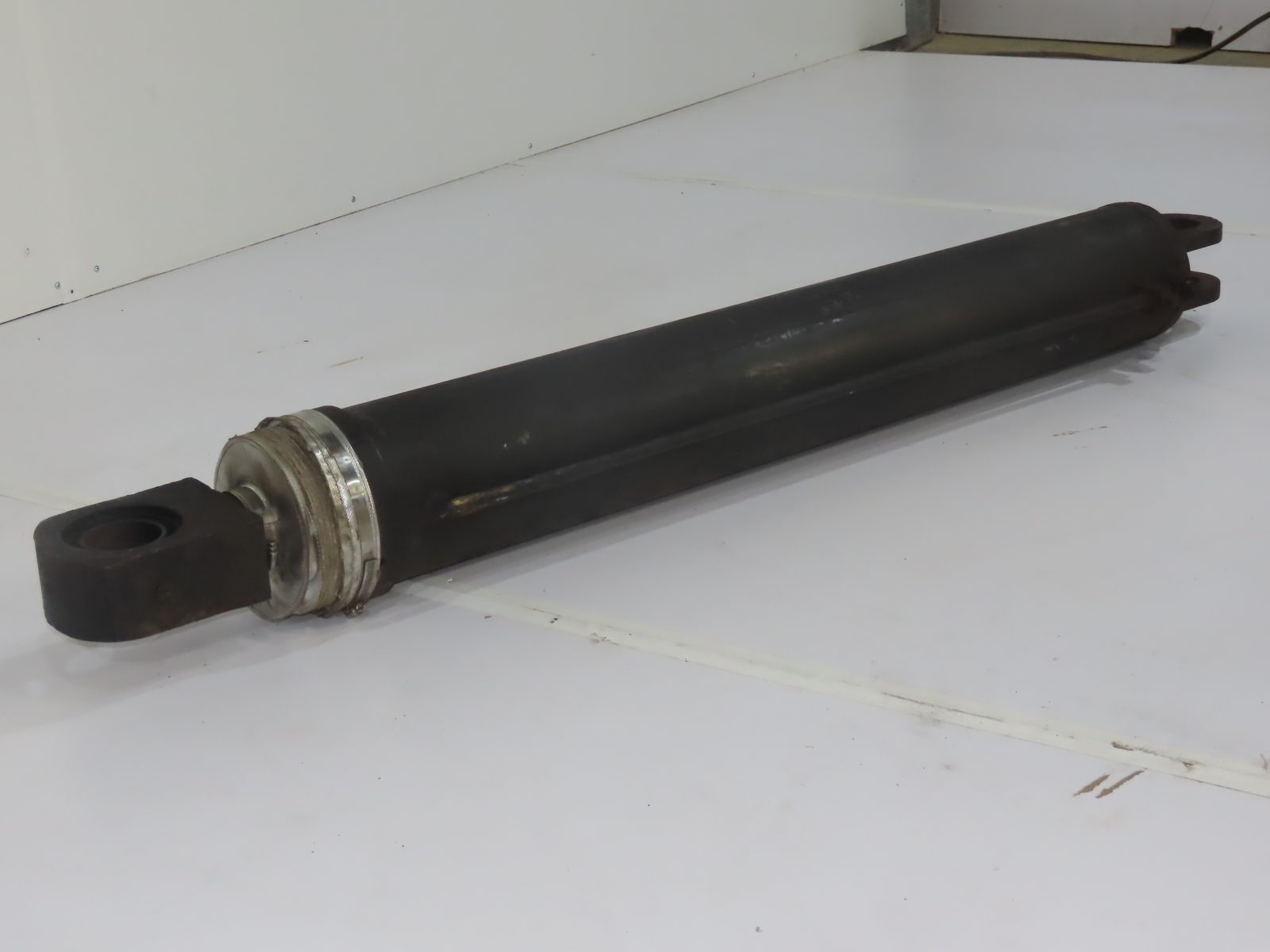 ABB N/A 6″X32″X3″ High temp Hydraulic Cylinder 6″ Bore 32″ Stroke