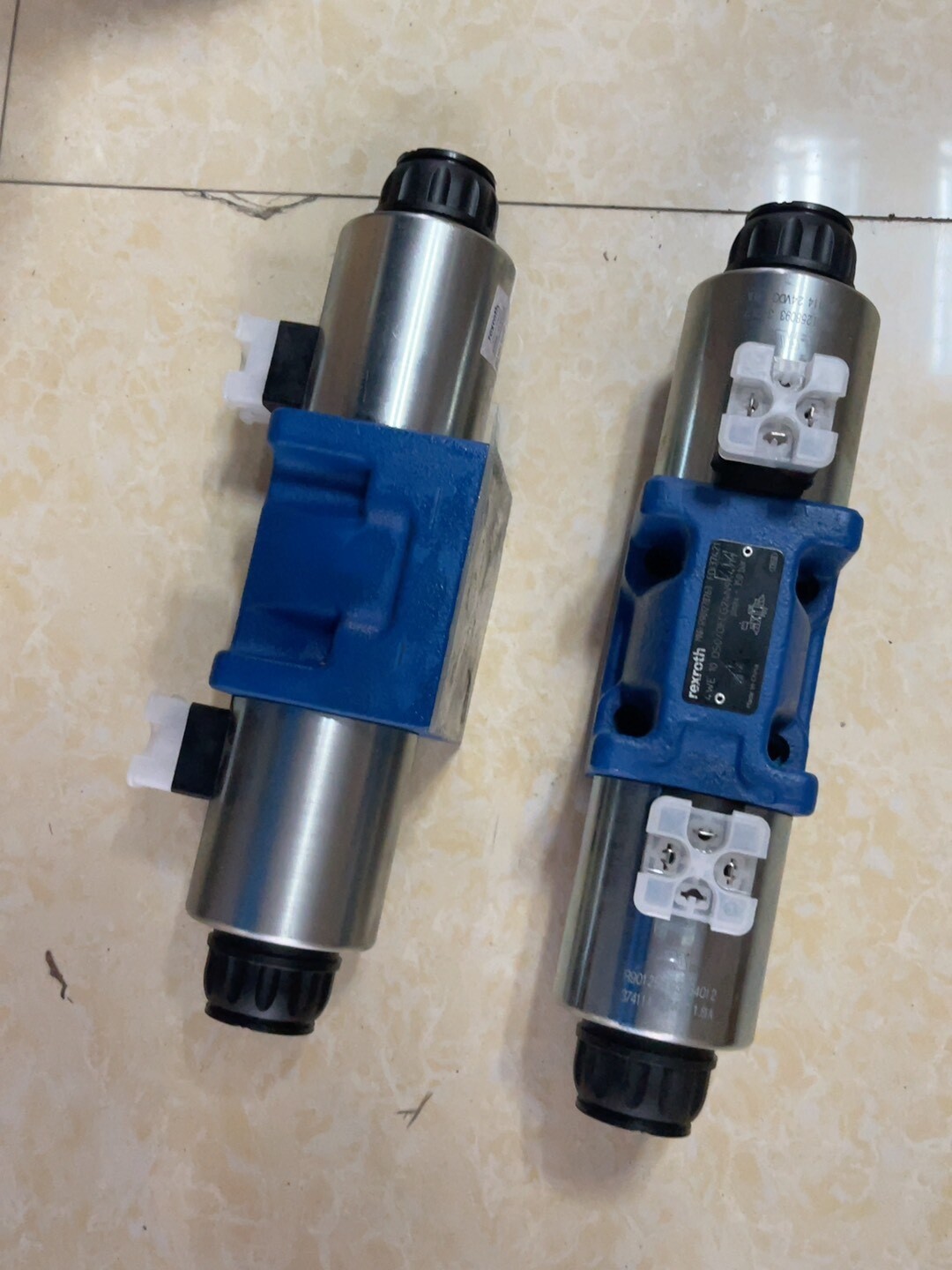 Rexroth valve 4WE10D50 OFEG24N9K4 M R901278763 4WE 10 D50 OFEG24N9K4 M