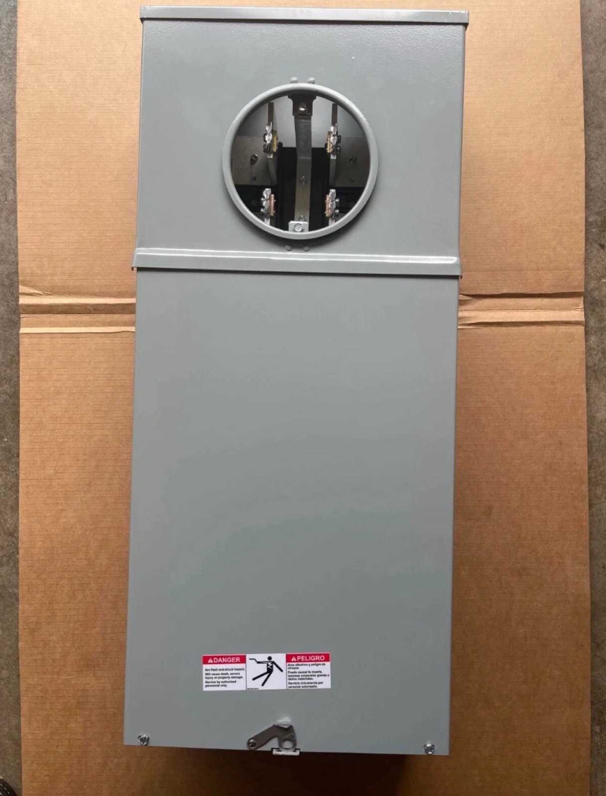 400 / 320 Amp Meter Base / Socket Bundled w/ 2 200A Main Breakers / Discounnects