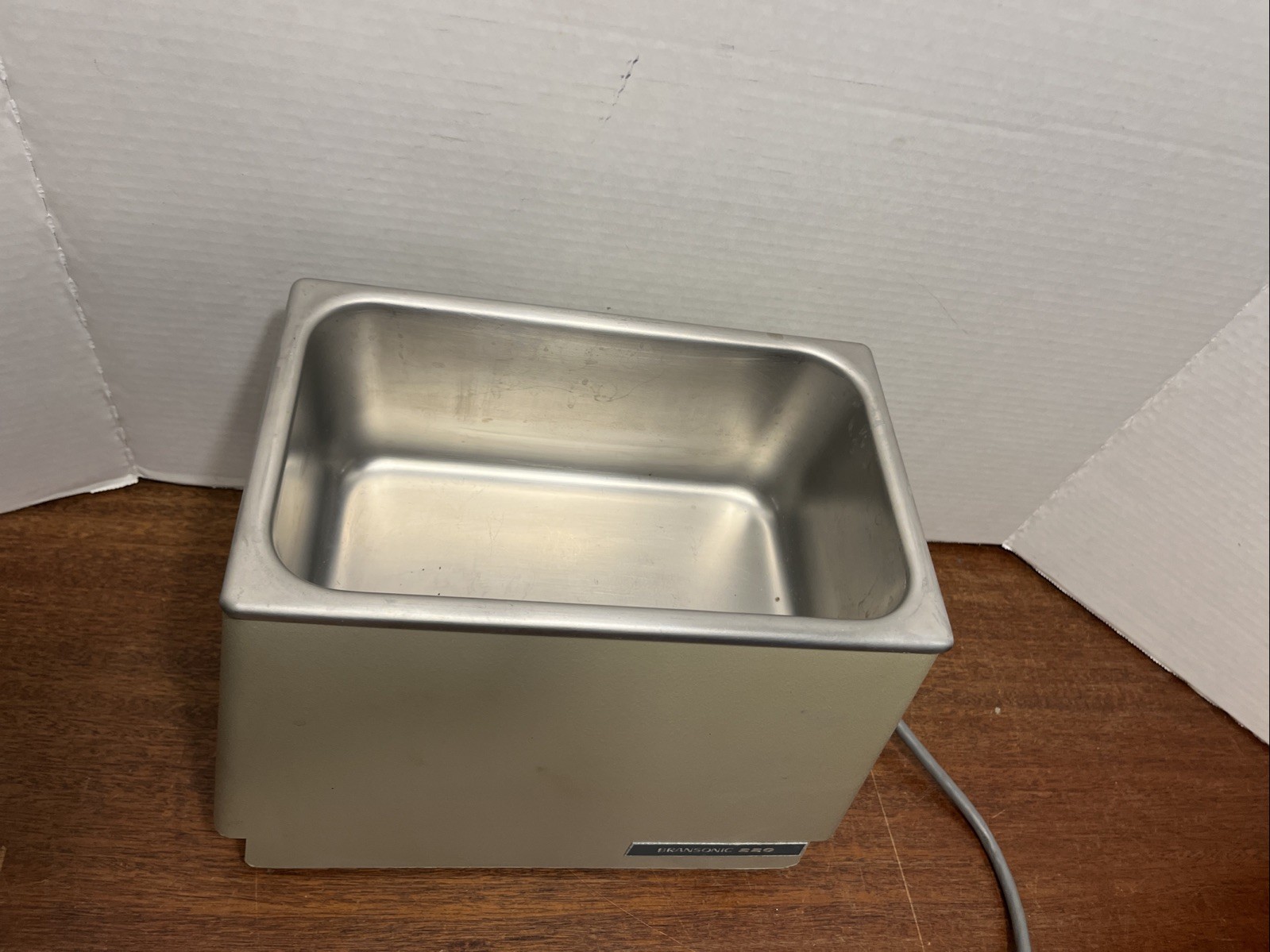 Branson Bransonic 220 B-220 Ultrasonic Cleaner w/basket no Lid TESTED
