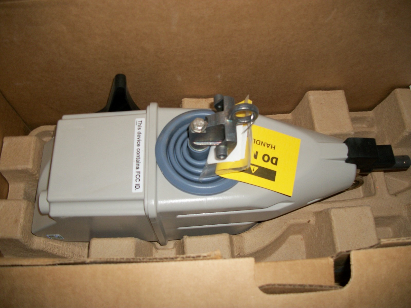 NEW IN BOX S&C TRIPSAVER II CUTOUT MOUNTED RECLOSER CAT # 990211-P 15.5 110