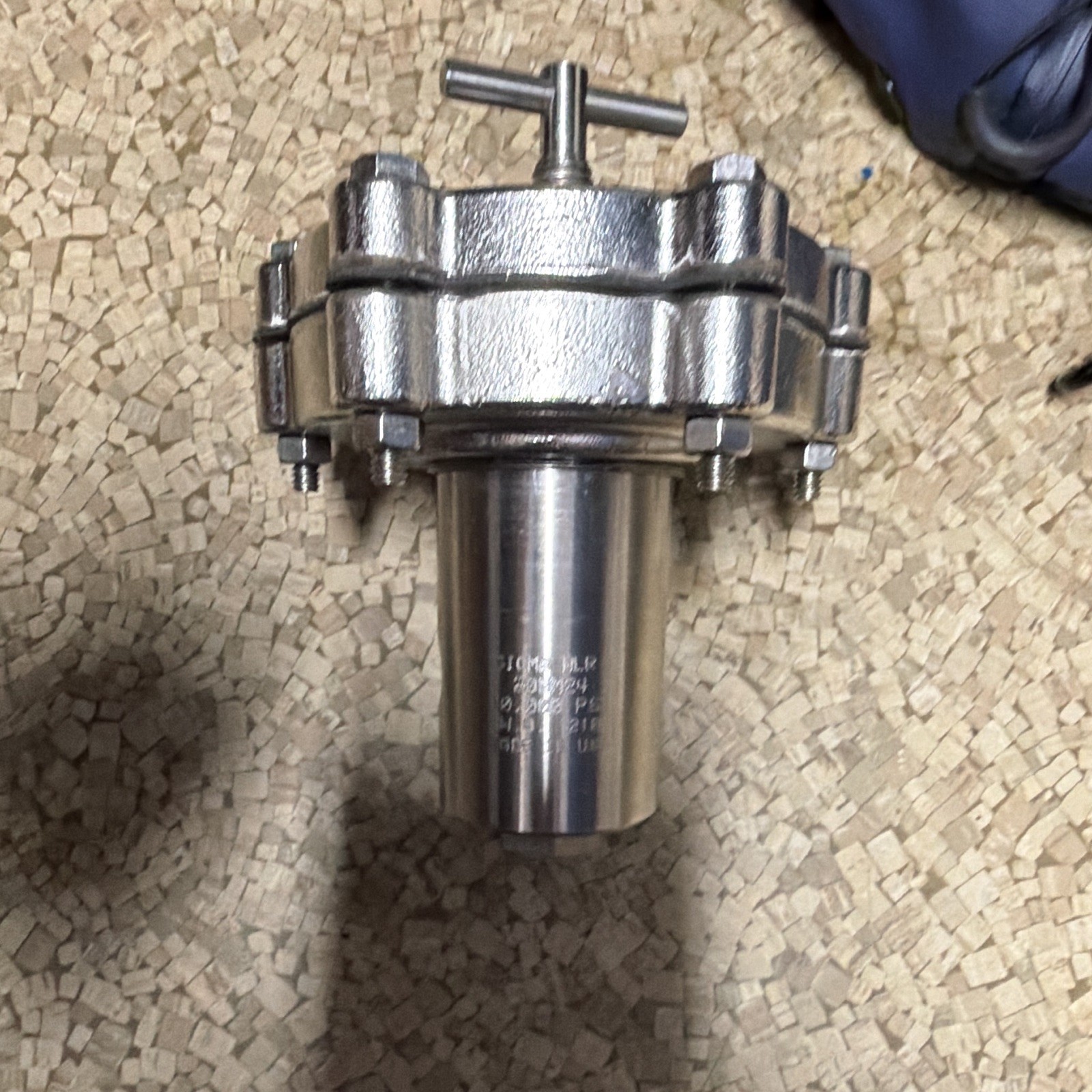 Sigma Valves HLR 20HM24 10,000 PSI Never used!!!
