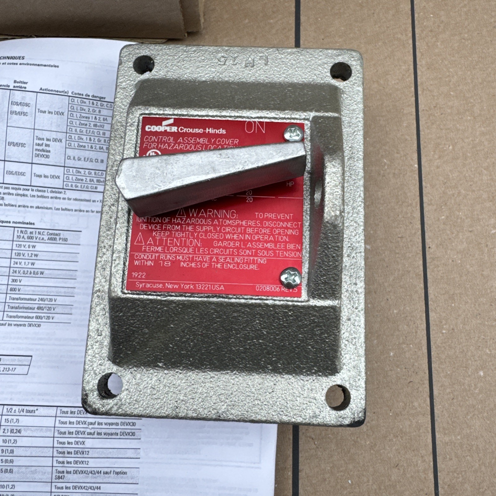 Eaton Crouse Hinds DSD933 Explosion Proof Front Operation Snap Switch Cover 1P