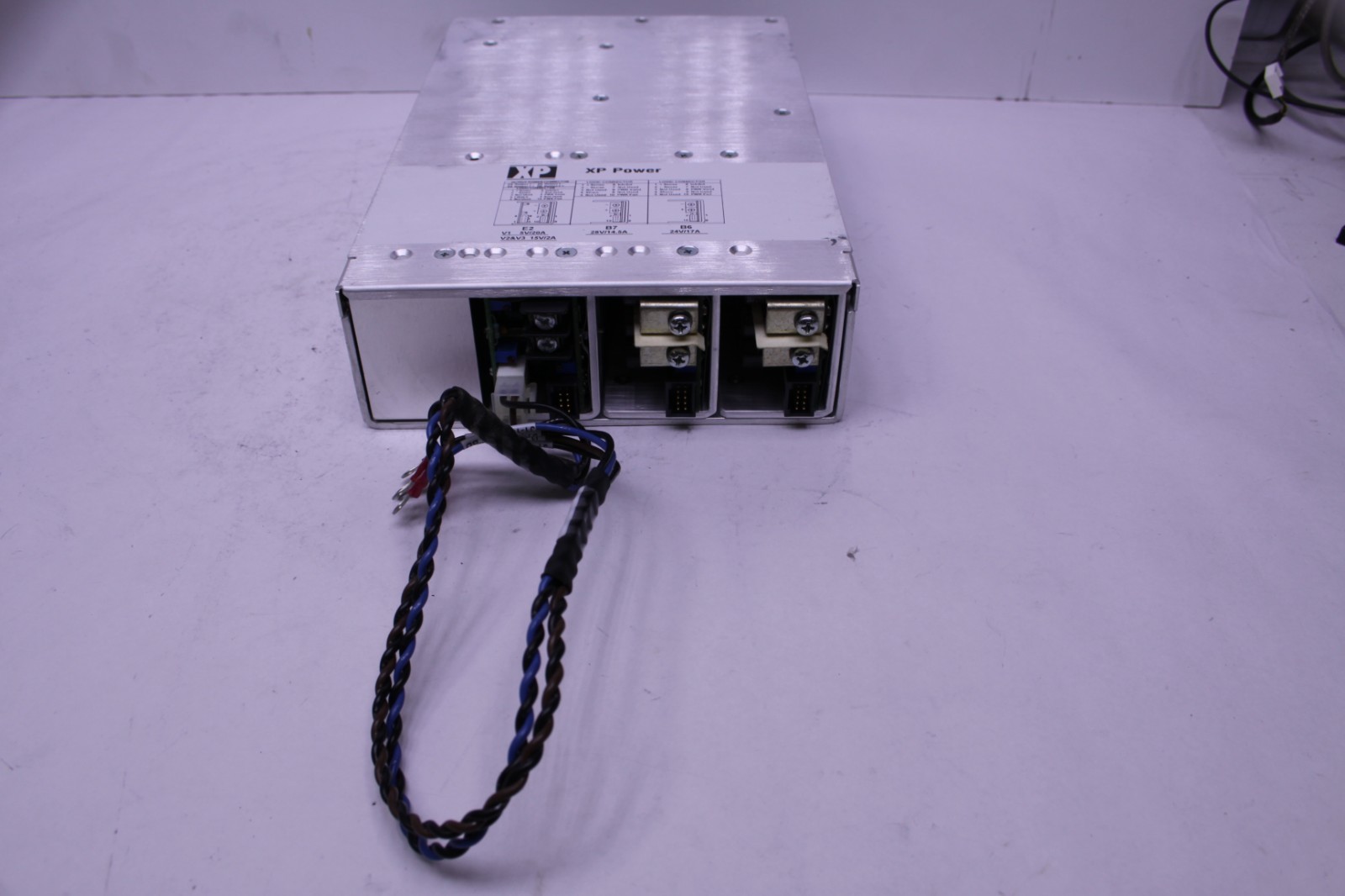 XP Power MP Series F8B6B7E2 3M 800W Modular Power Supply 5V , 15V, 15V, 24V, 28V