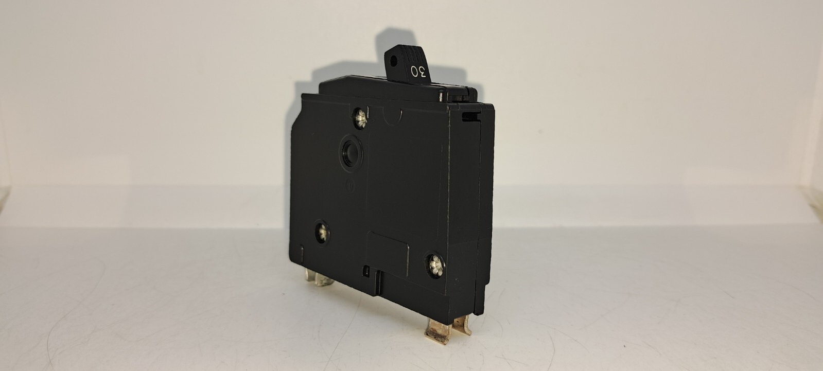 Square D QO130 30 Amp 1 Pole Plug In Circuit Breaker Grooved Handle