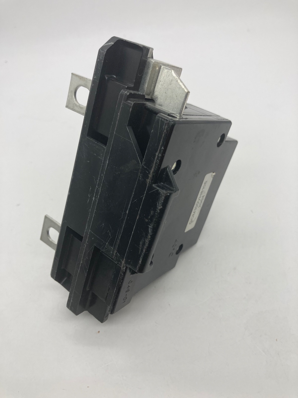 Square D QOM100VH8106 22kA 2Pole 100A 120/240V QOM1 Bolt On Main Circuit Breaker