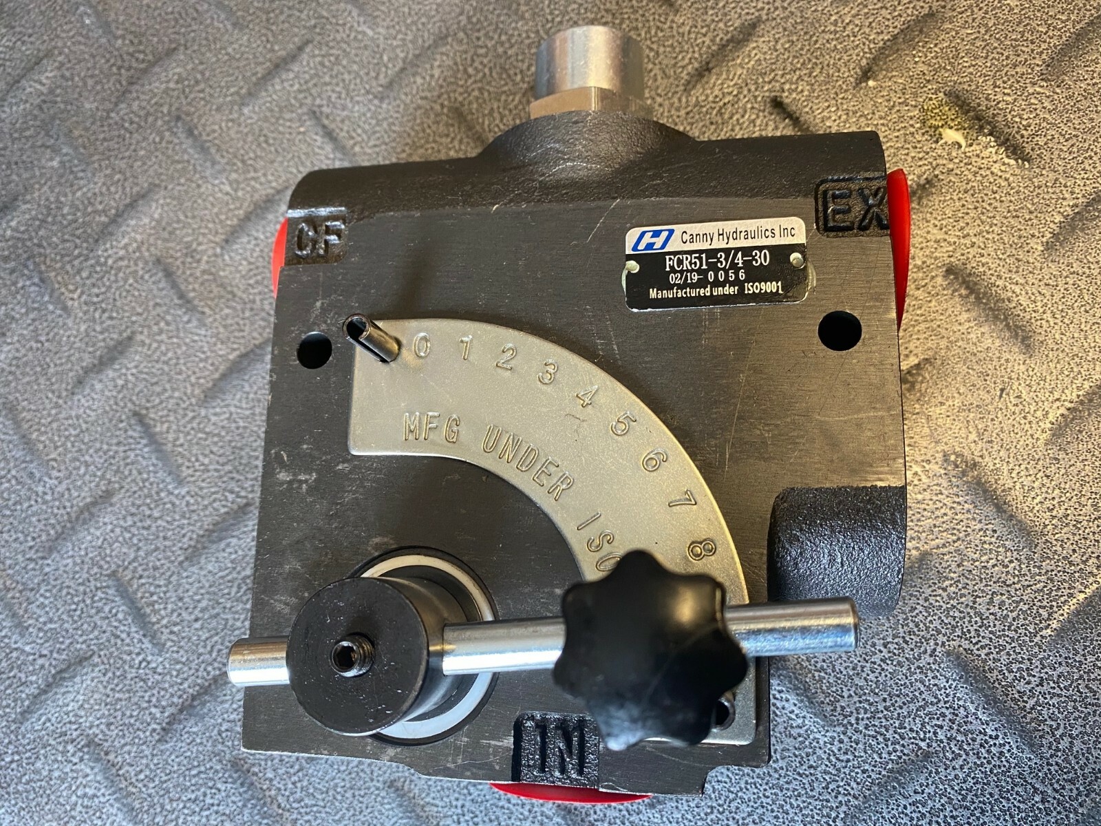 FCR51-10-16, 16GPM SAE12 Pressure Compensating Var Flow Control Valve, relief