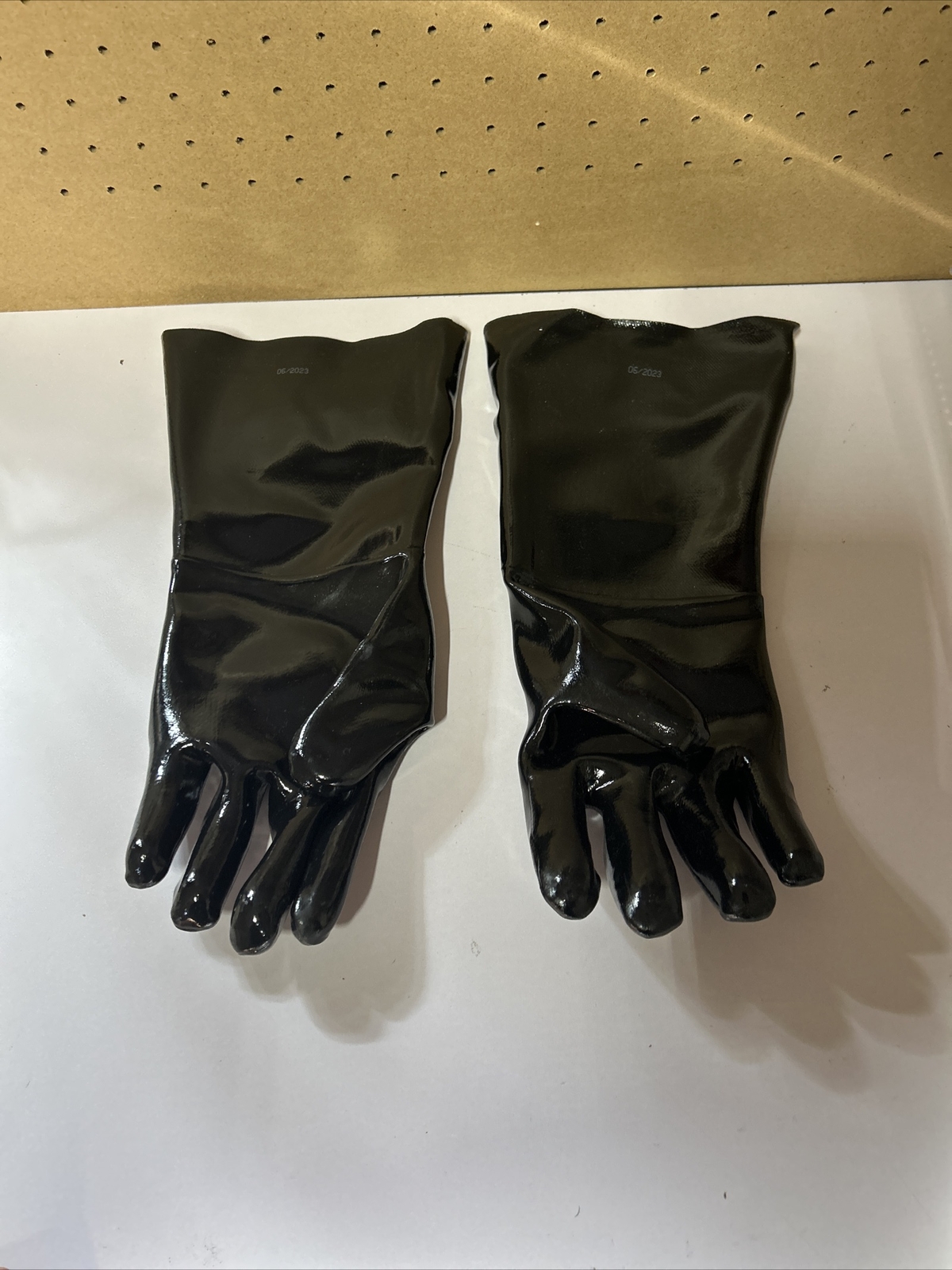 Showa 6784-10/L 14″ Chemical Resistant Gloves, Neoprene, Size 10, 1PR Man. 6/23