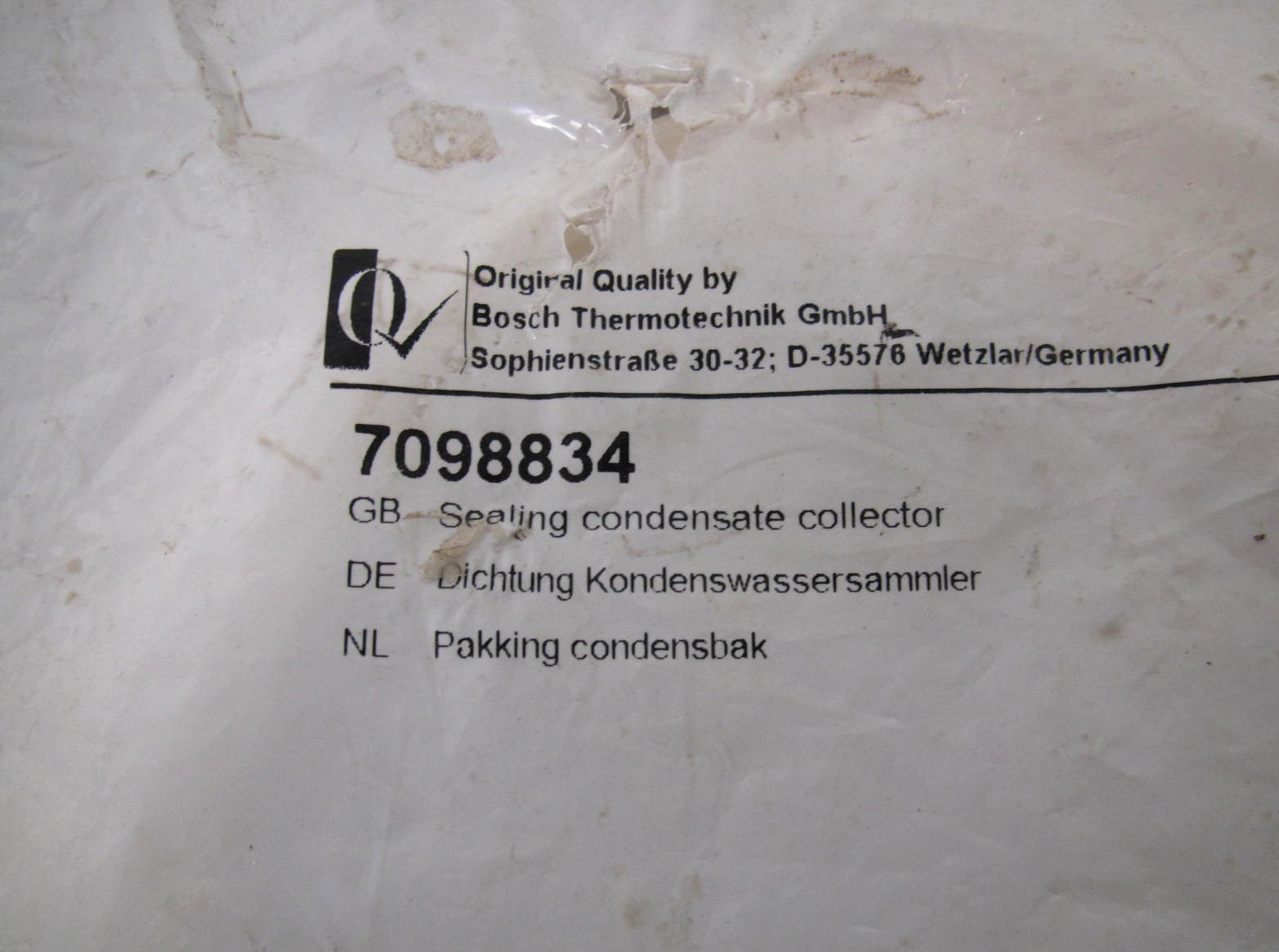 New Bosch 7098834 / GB142 / 24-30kW Boiler Heat Exchanger Gasket Free Shipping