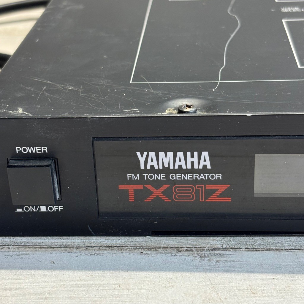 Yamaha TX81Z FM Tone Generator Rack Mount Synthesizer Module MIDI