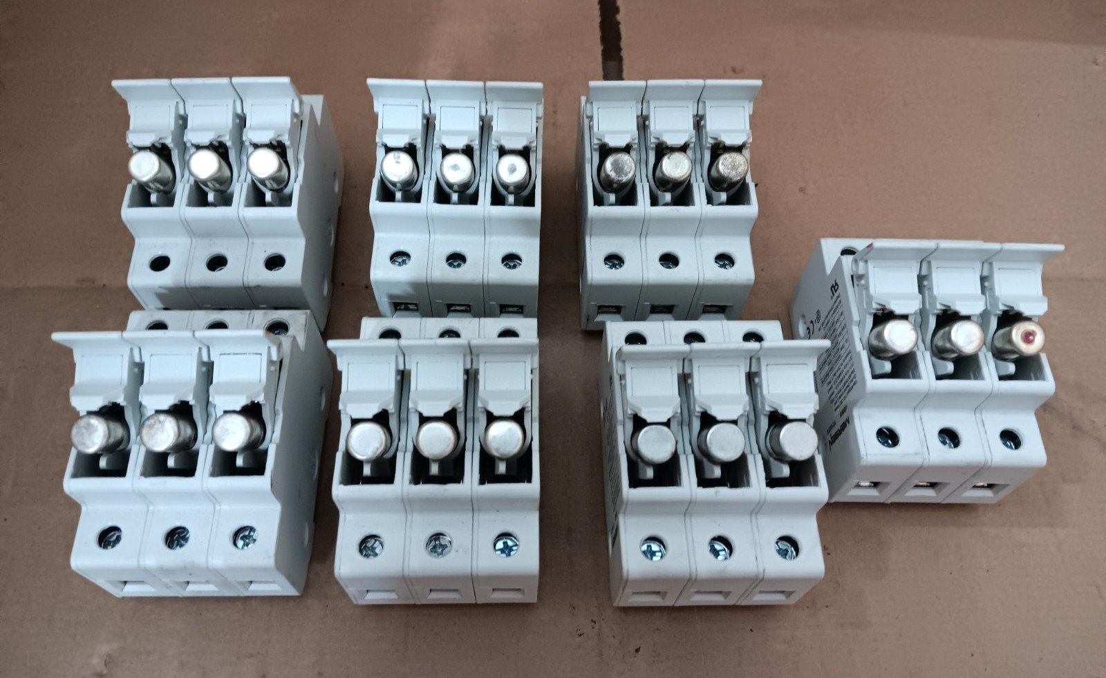 Ferraz Shawmut USM31 Fuse Holder W/ Fuses 30A 600V 3 Pole Y219073 Lot Of 7