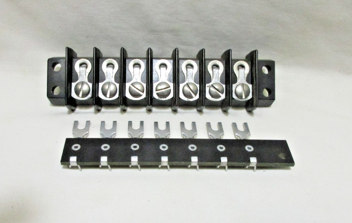 JONES Screw Terminal Blocks, «Y» Clips, 9 or 7 Poles, 9/16″ Centers, Fanning ..