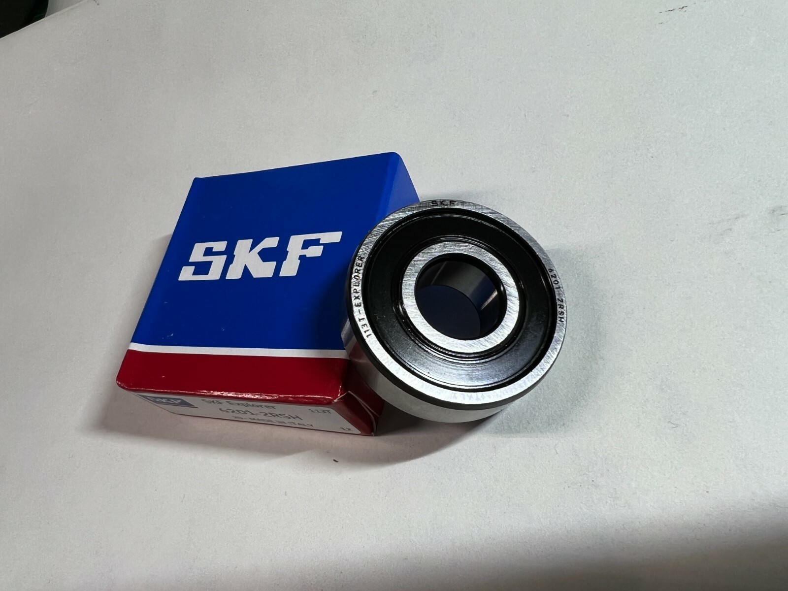 SKF 2 x 6201-2RS/ C3 2 RUBBER SHIELDED BALL BEARING 12mm x 32mm x 10mm NEW ITALY