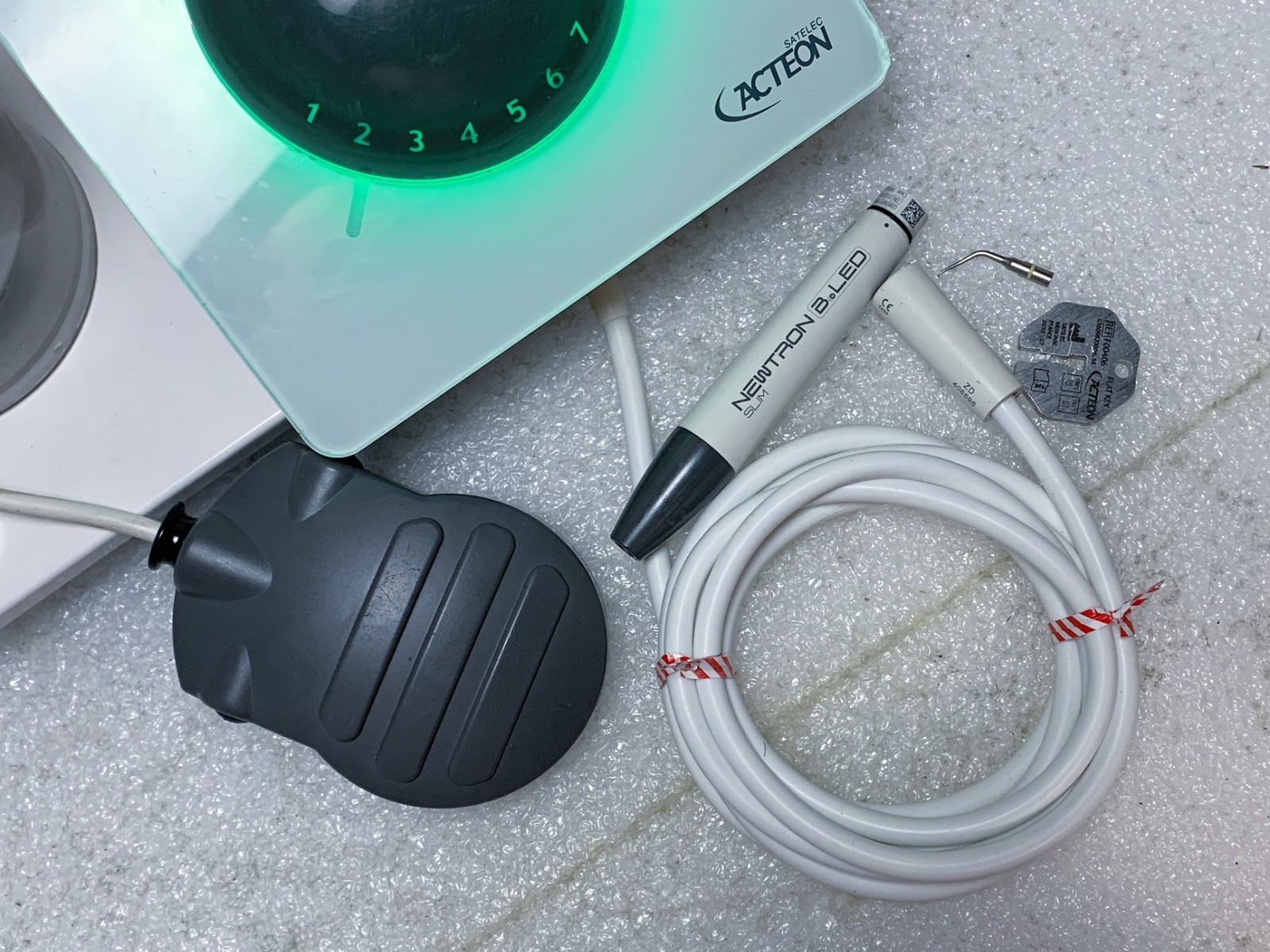 Acteon / Newtron / Satelec P5 XS B.LED Ultrasonic Scaler,90-Day Warranty