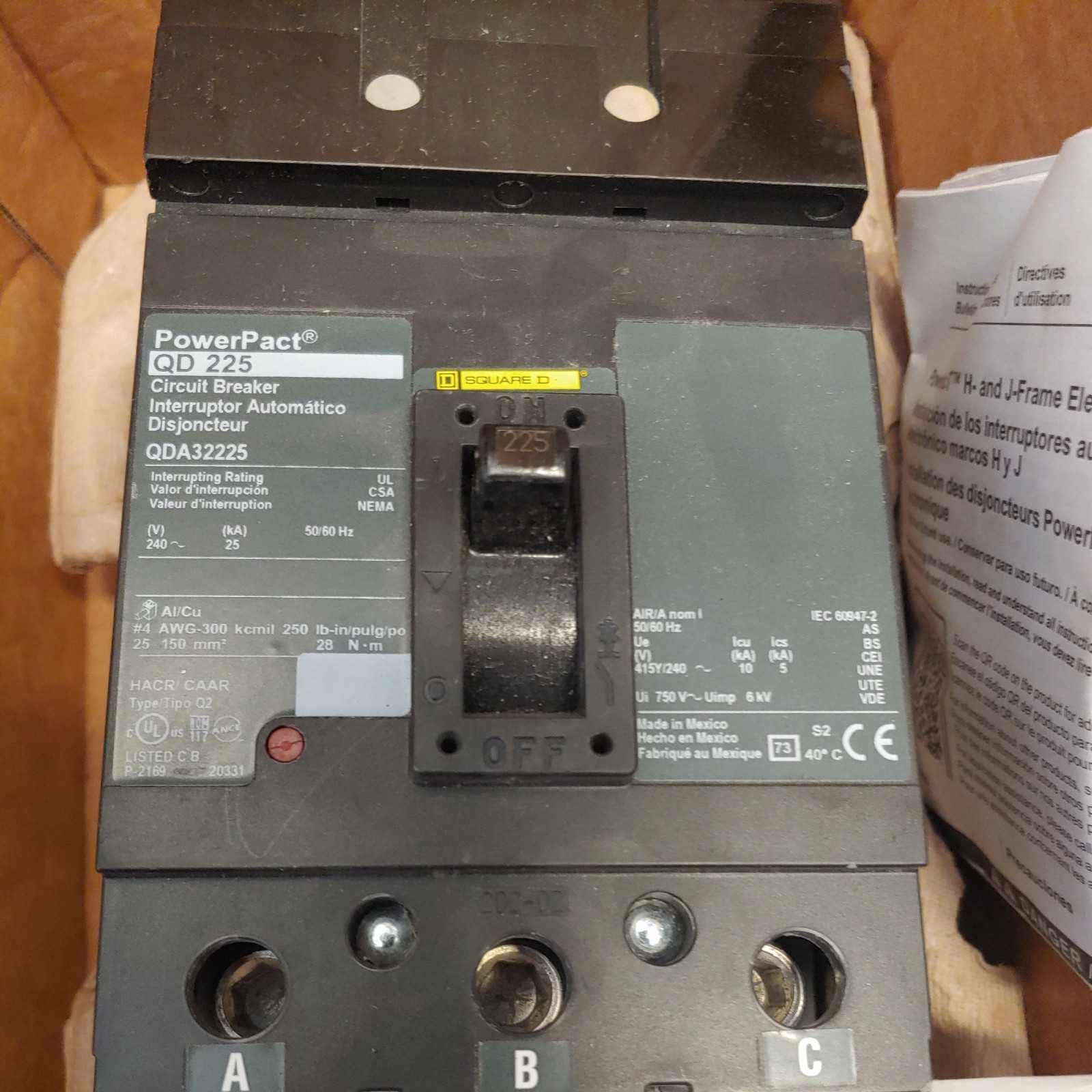 – Square D – QDA32225 – 225A, 3 Pole, 240Vac Circuit Breaker