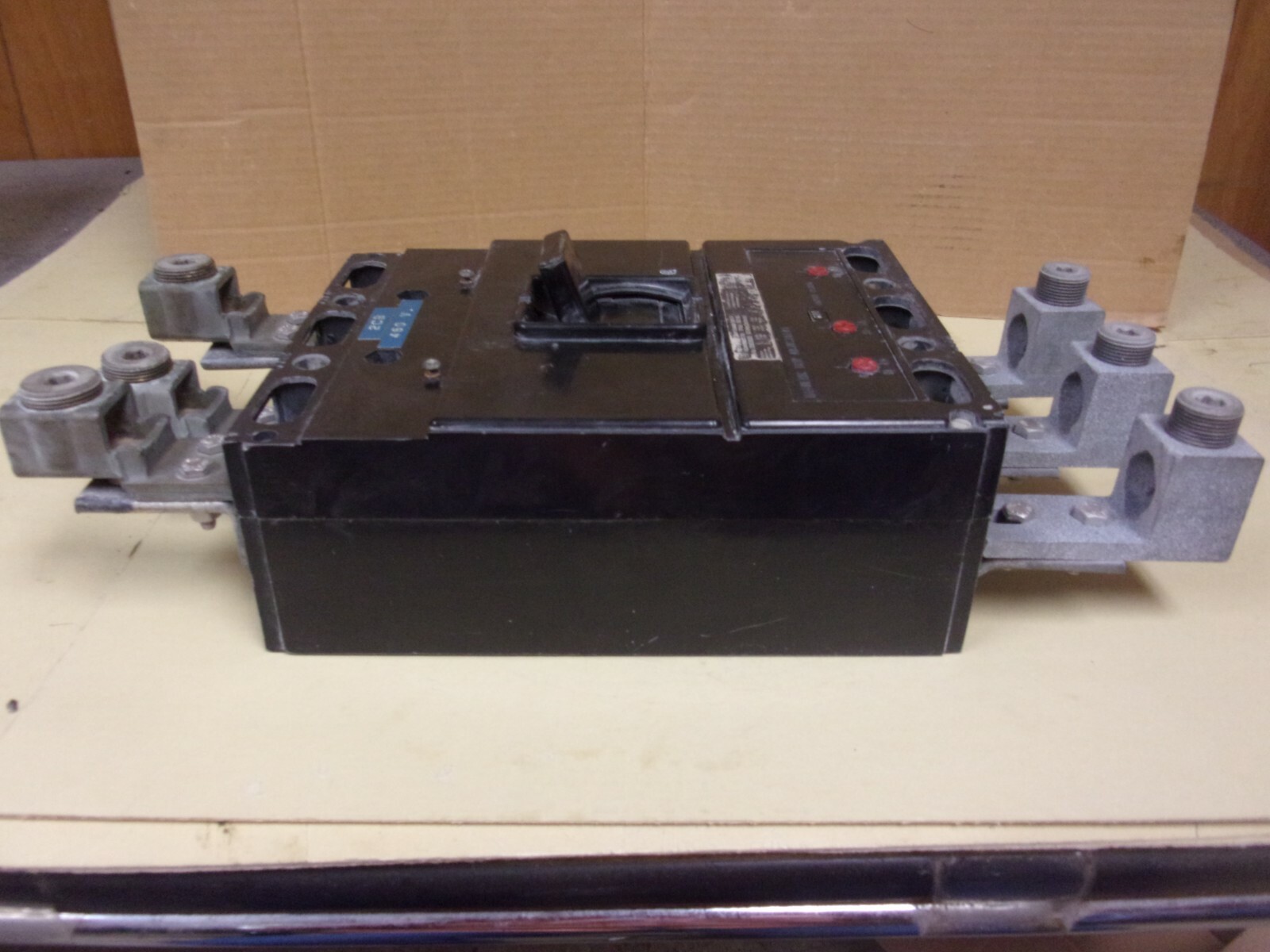 Westinghouse 1265C95G05 Circuit Breaker . 600 Amp Trip, 3P , 600VAC