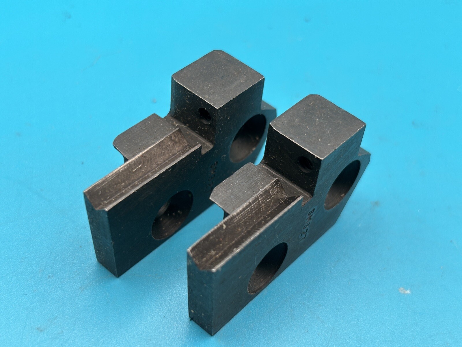 Lot of 2 Kennametal SM327 Anvil Blade Supports