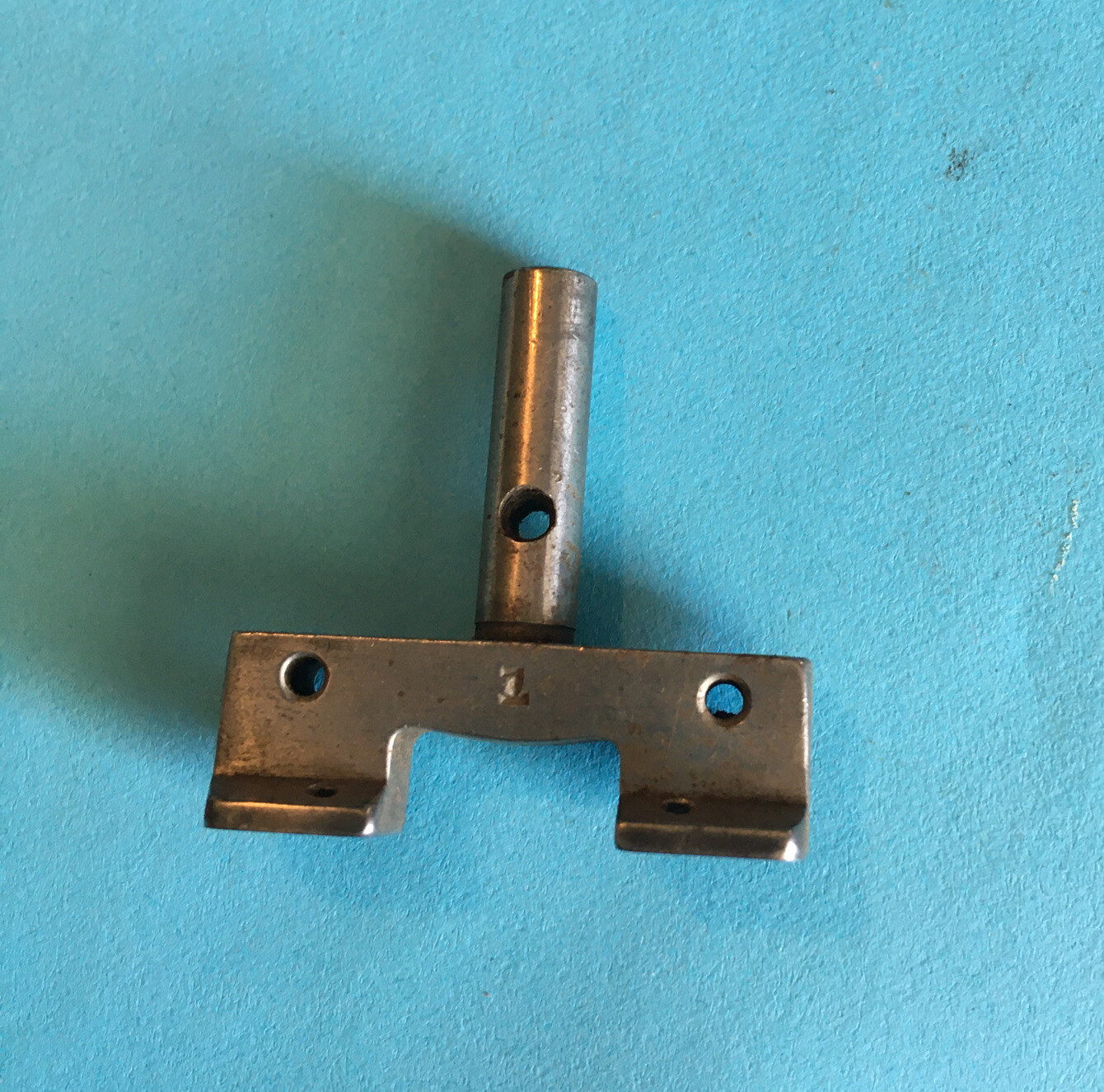 *USED* 223864-1″ NEEDLE CLAMP FOR SINGER SEWING MACHINE *FREE SHIPPING*