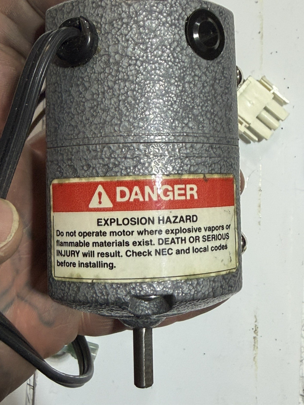 MSI (EXACTLY LIKE Dayton) 1/15 HP Universal AC/DC Motor Model 6394 WORKS GREAT