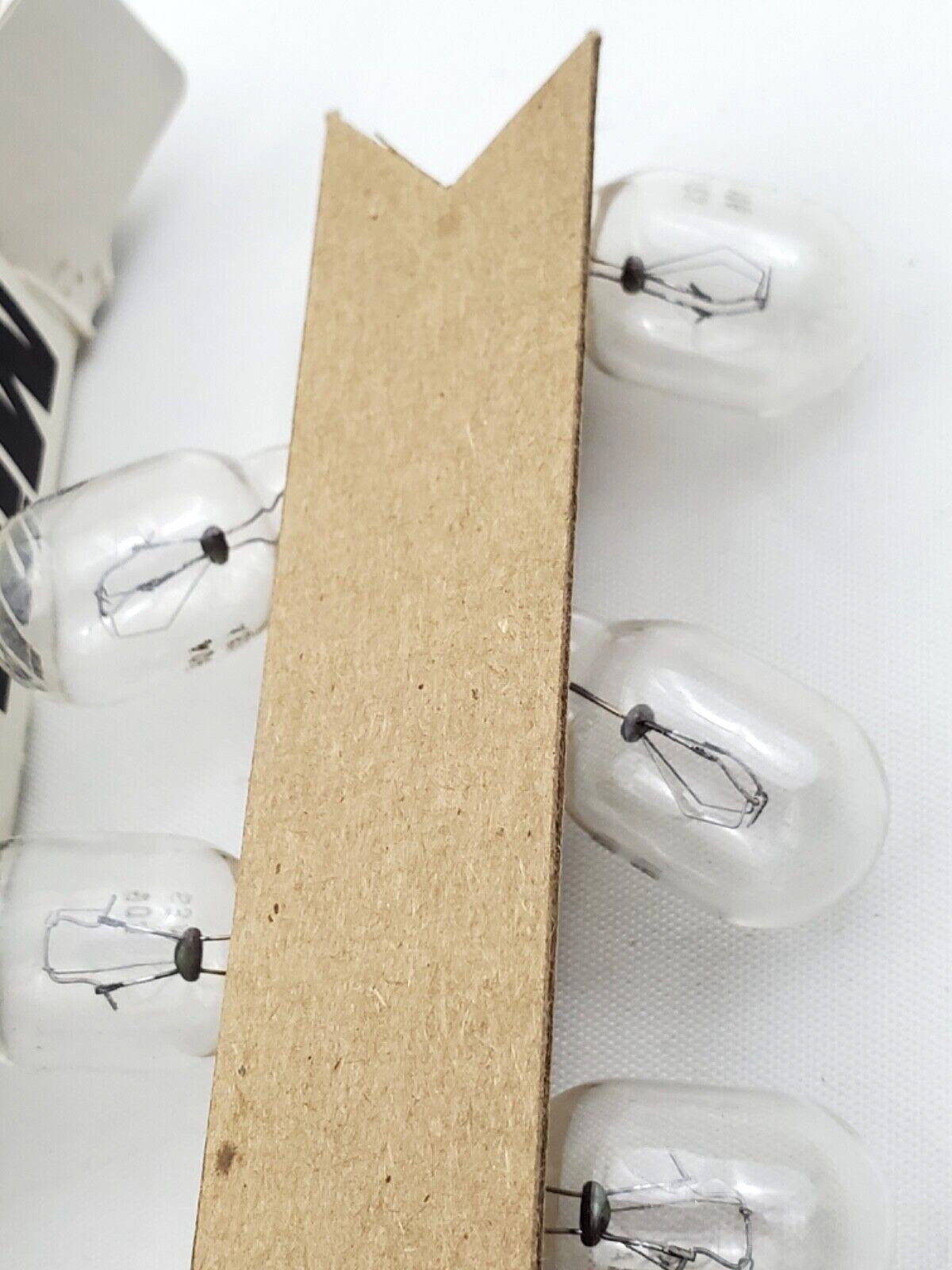 Box of 10 Sylvania 904 Miniature Lamps 13.5 Volt .69A Glass Wedge Base
