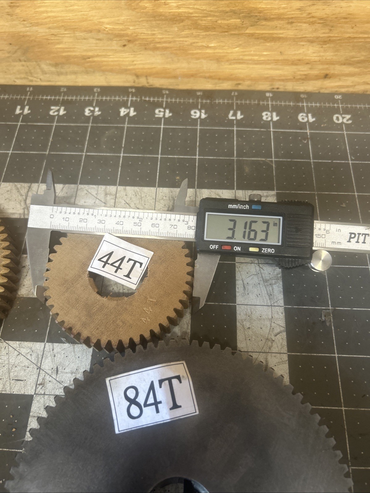 Lot 4 Spur Gears 44T 63T 72T 84T Steel + Synthetic Keyed Bore Change Gears