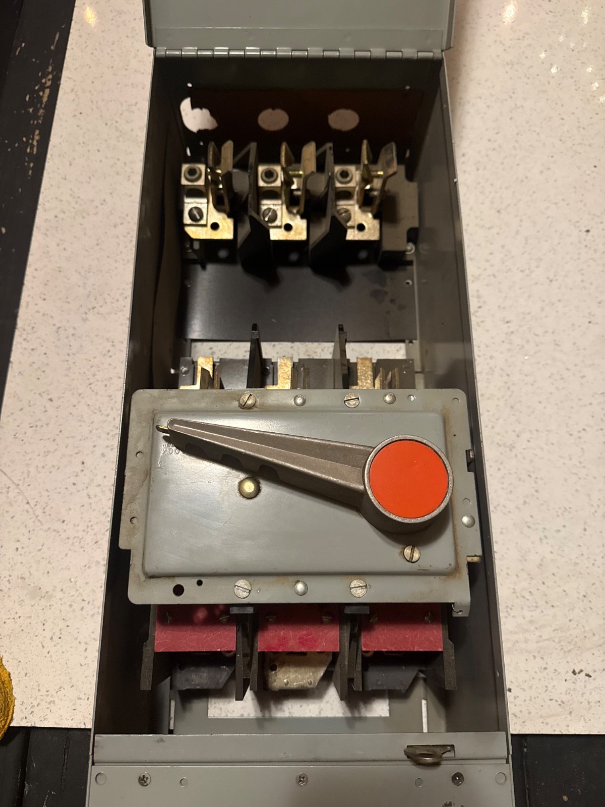 federal pacific QMQB2036R. disconnect switch. hardware complete.