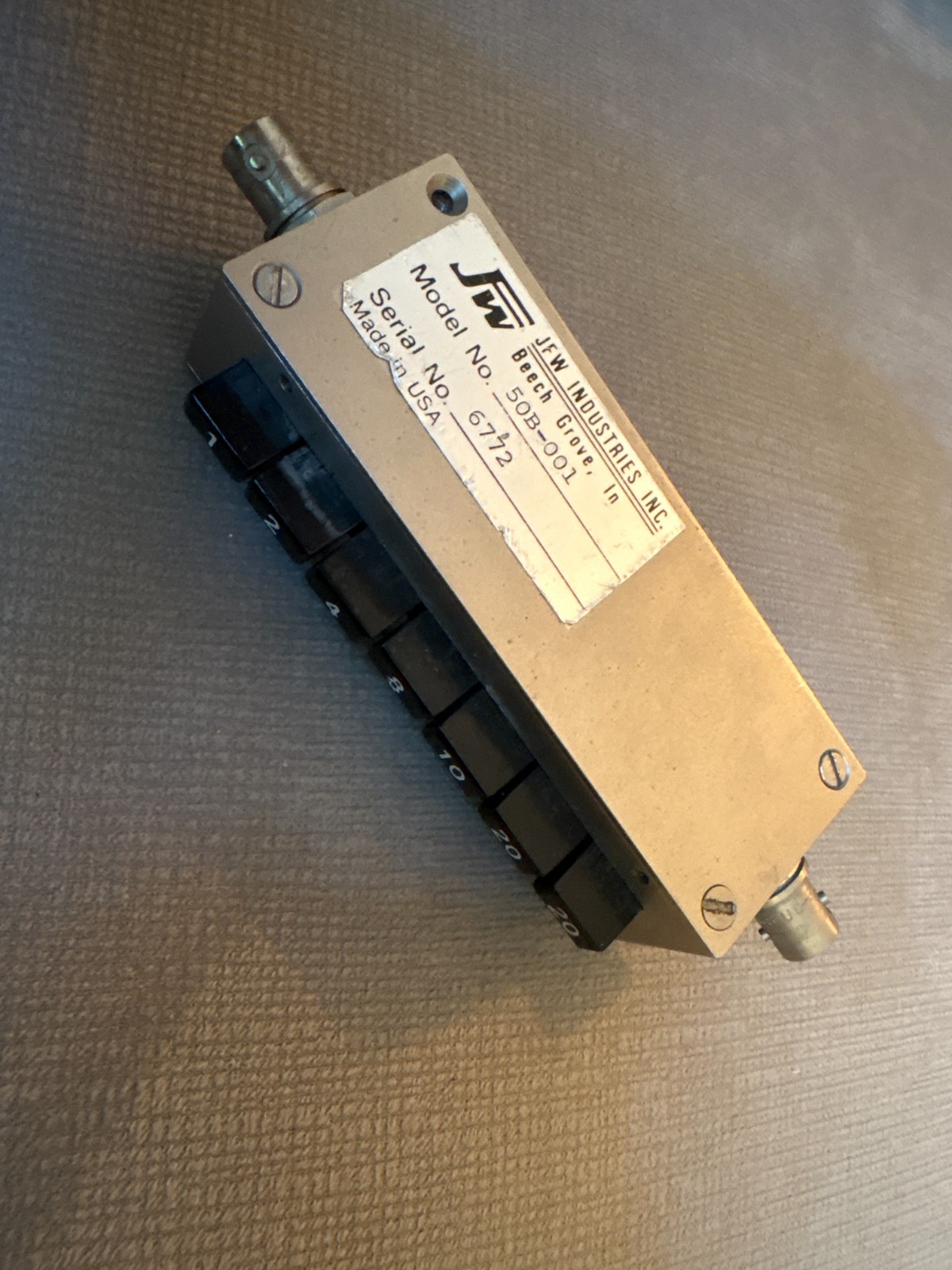 JFW 50B-001 50 Ohm Pushbutton Attenuator DC-750 MHz 0-65dB x 1dB |