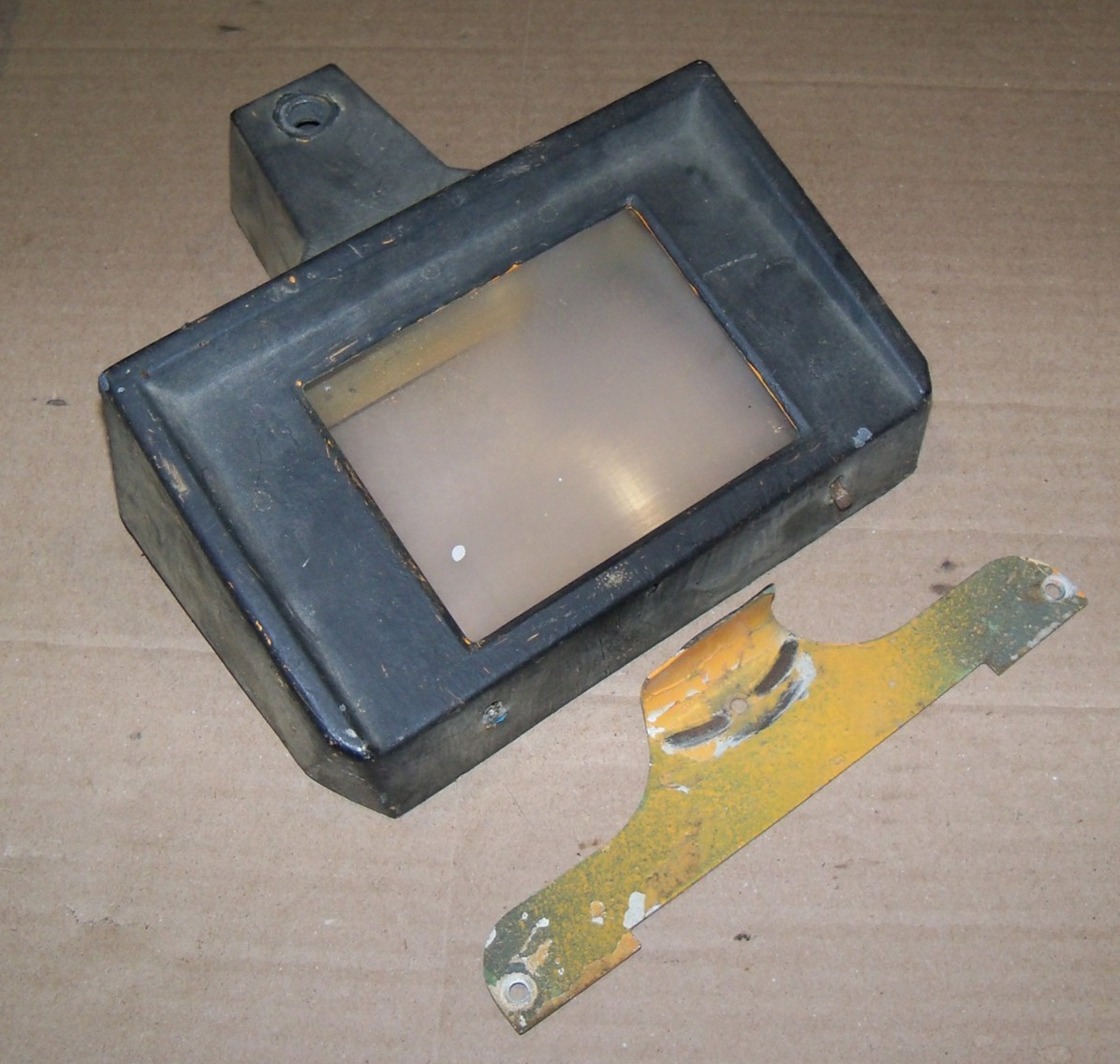 Vintage Delta Triple Duty 7″ Bench Pedestal Grinder Eye Shield Guard Light Cover