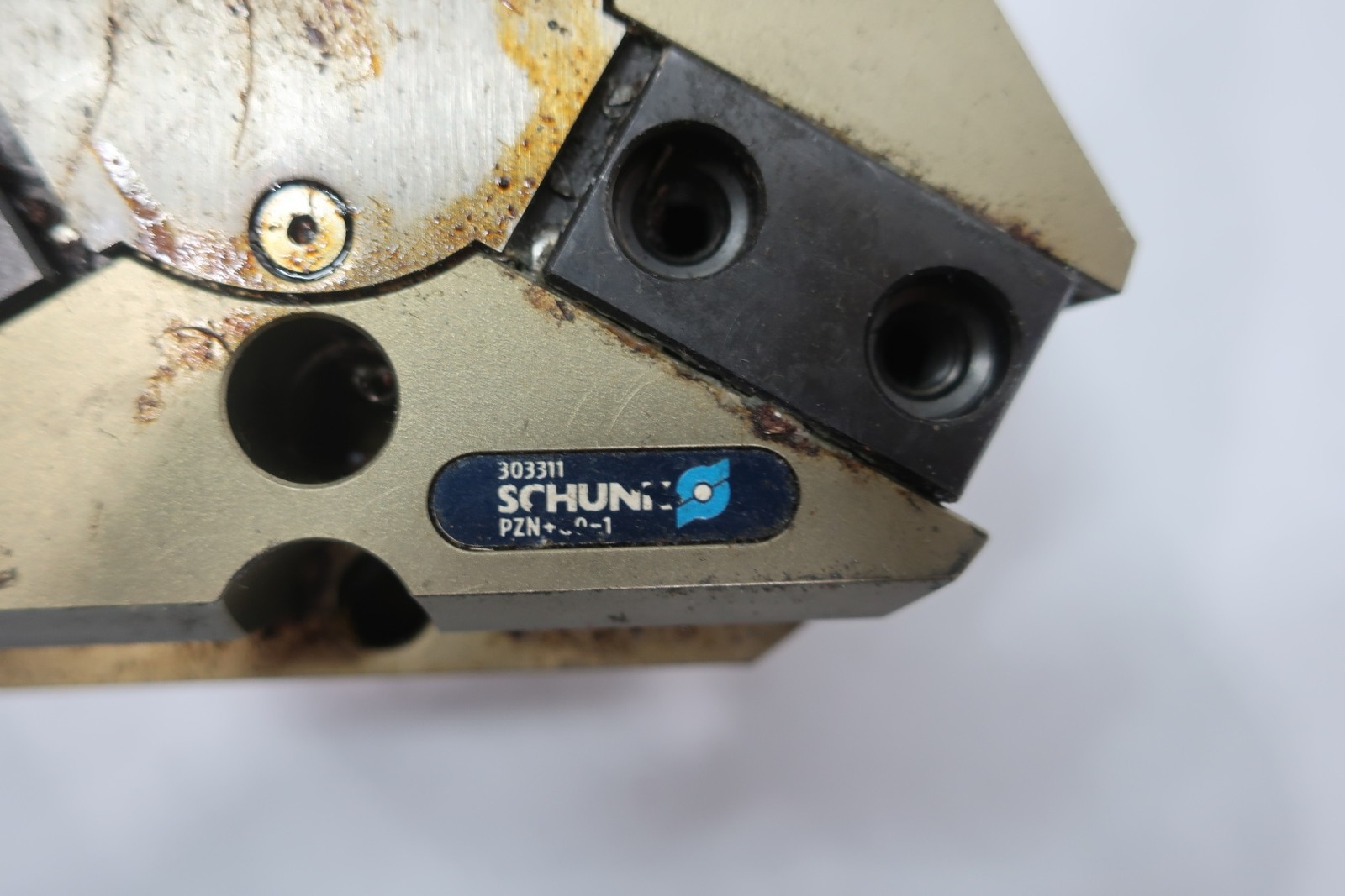 Schunk PZN+80-1 Universal 3 Finger Pneumatic Gripper