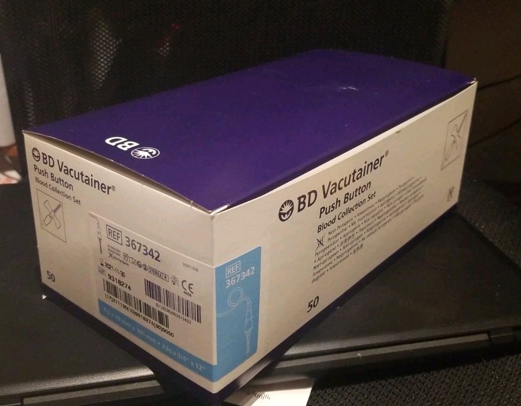 Butterfly 23g Push Button Retractable box of 50 Exp. 03/2027