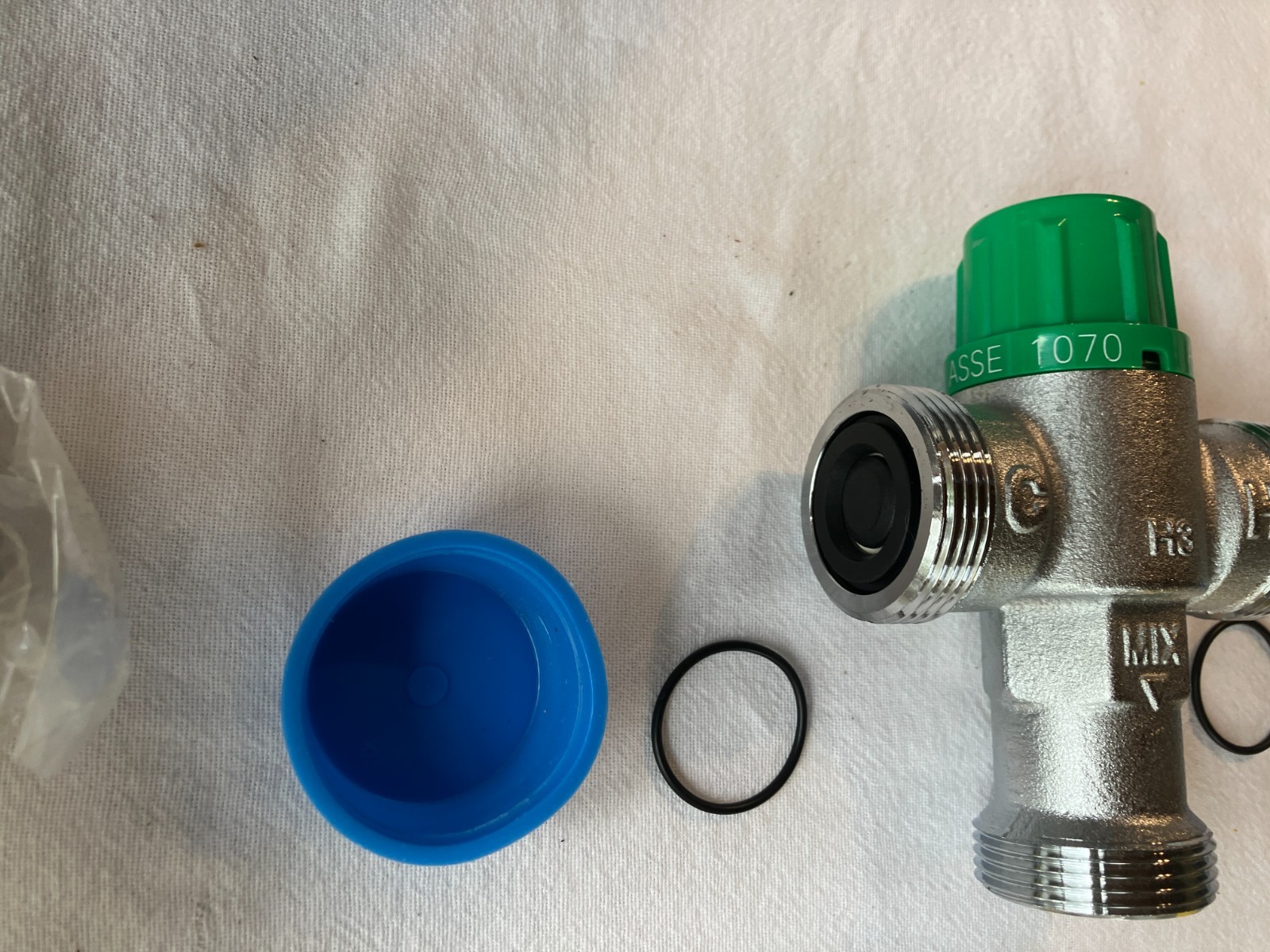 Zurn Wilkins 38-ZW1070XLCOMP 3/8” Aqua-Gard Thermostatic Mixing Valve, 3/8″ Comp