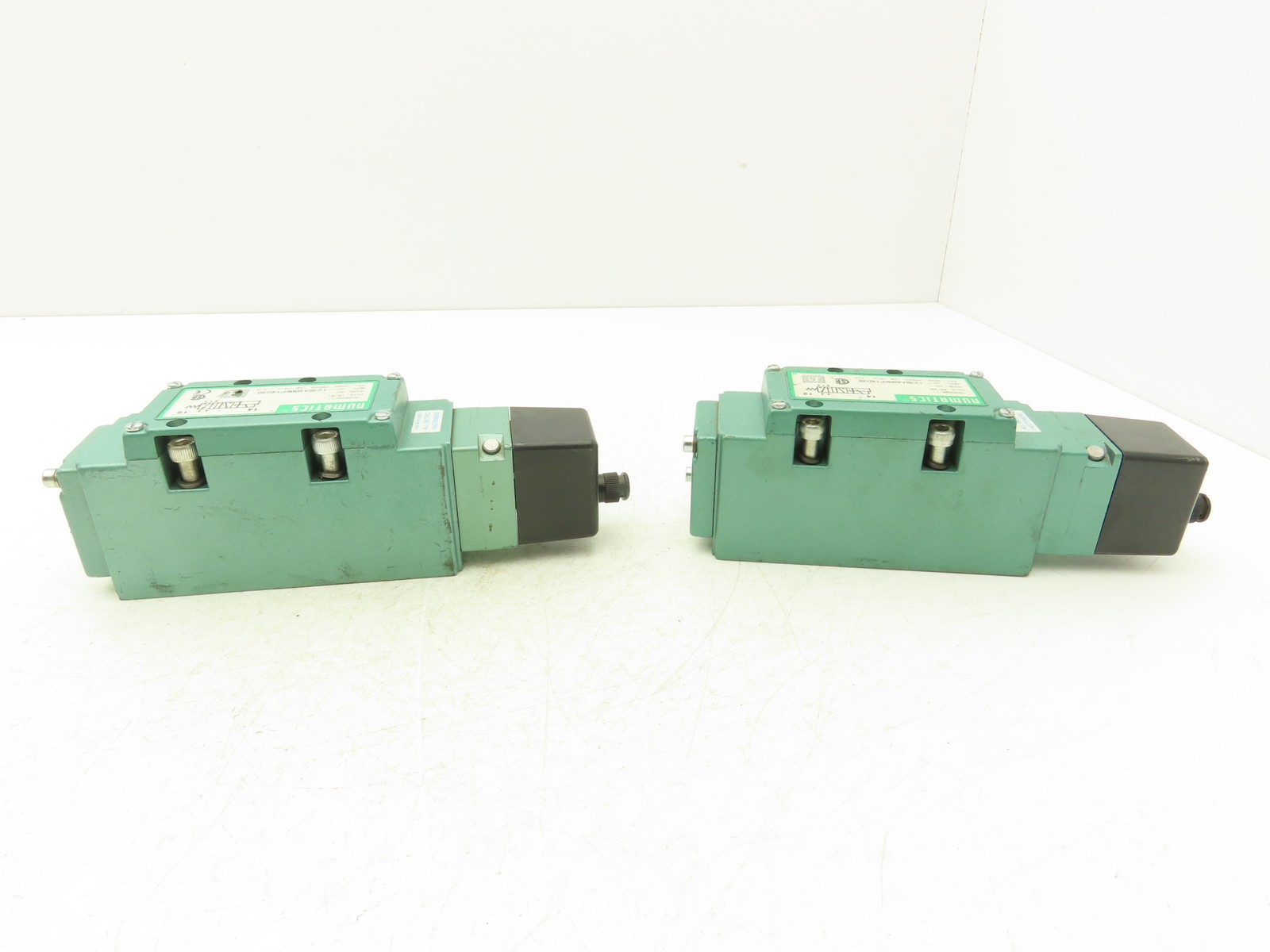 Numatics 123BA400KP14D30 Pneumatic Solenoid Valve 150PSIG 50/60HZ 120V Lot Of 2