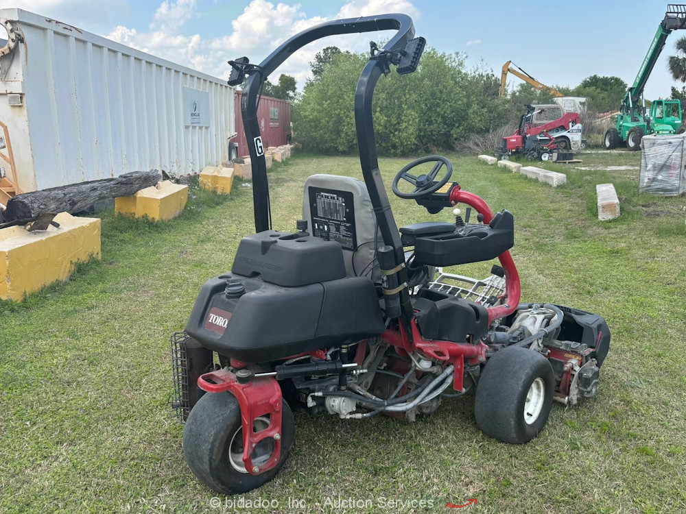 2021 Toro Greensmaster TriFlex 3320 Ride-On Grounds Golf Course Mower bidadoo