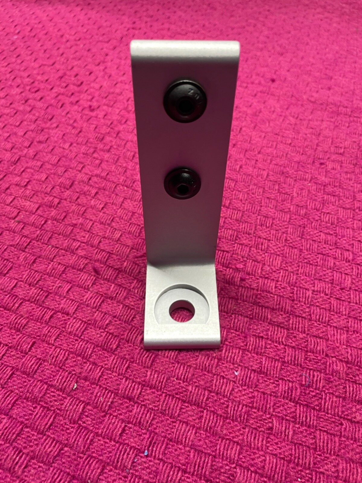 New 1 pc. OEM 80/20 #2415 15 Seri 1.5″W x 5”L Floor Mount Base Plate W Hardware