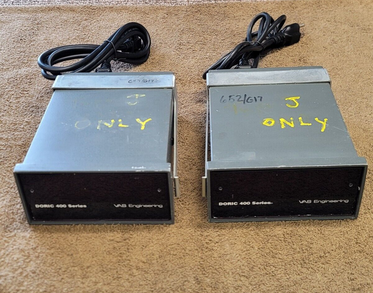 2 VAS Engineering Doric 400 Series 410A 100-125VAC Digital Temperature Indicator