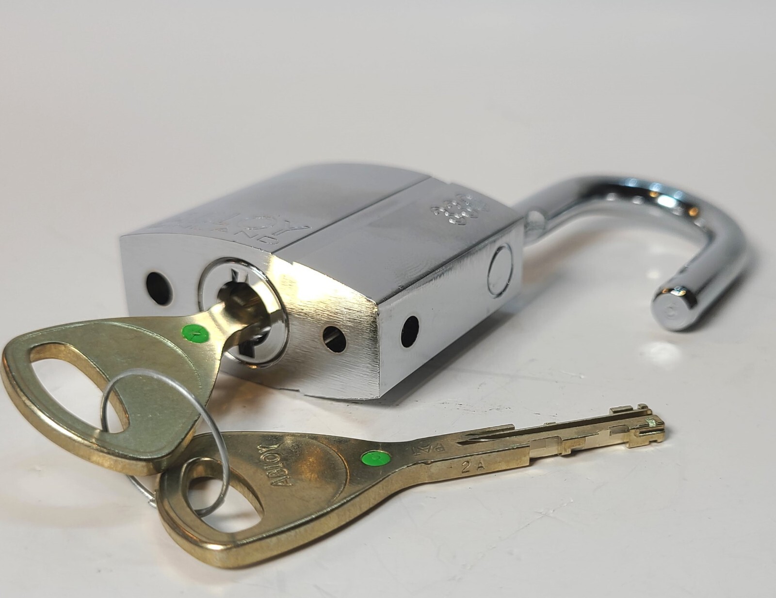 Abloy 330 High Security Padlock – Hardened Steel Shackle – Lockers, bikes, chain