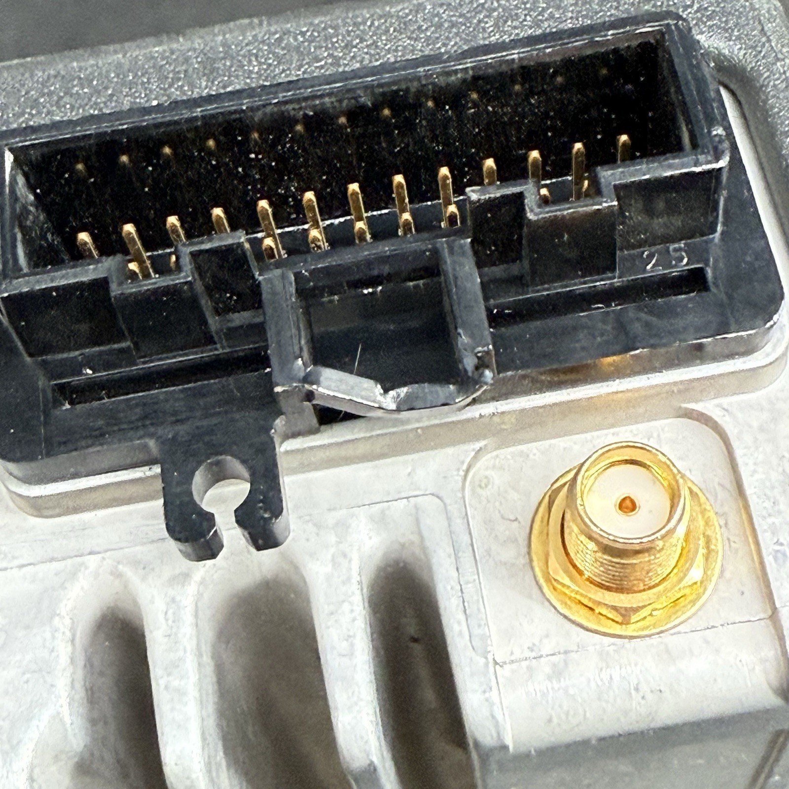 MOTOROLA SOLUTIONS AAM27UMH9LB1AN / AAM27UMH9LB1AN (USED TESTED)